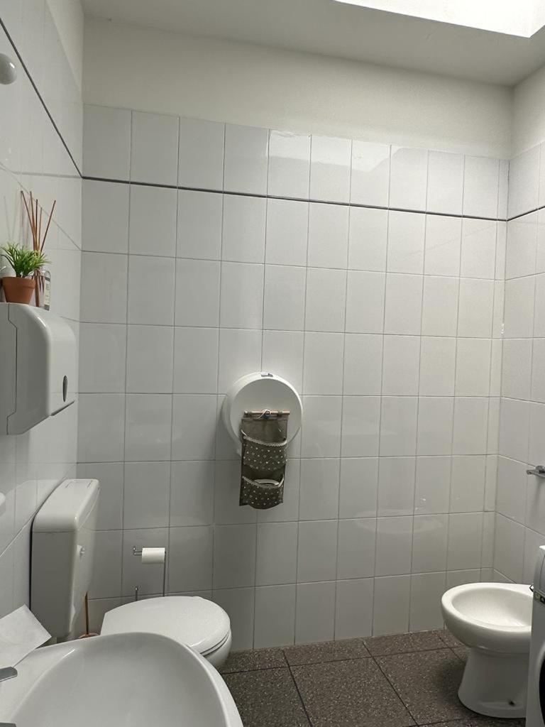 Standard Double Room With Shared Bathroom photo 3