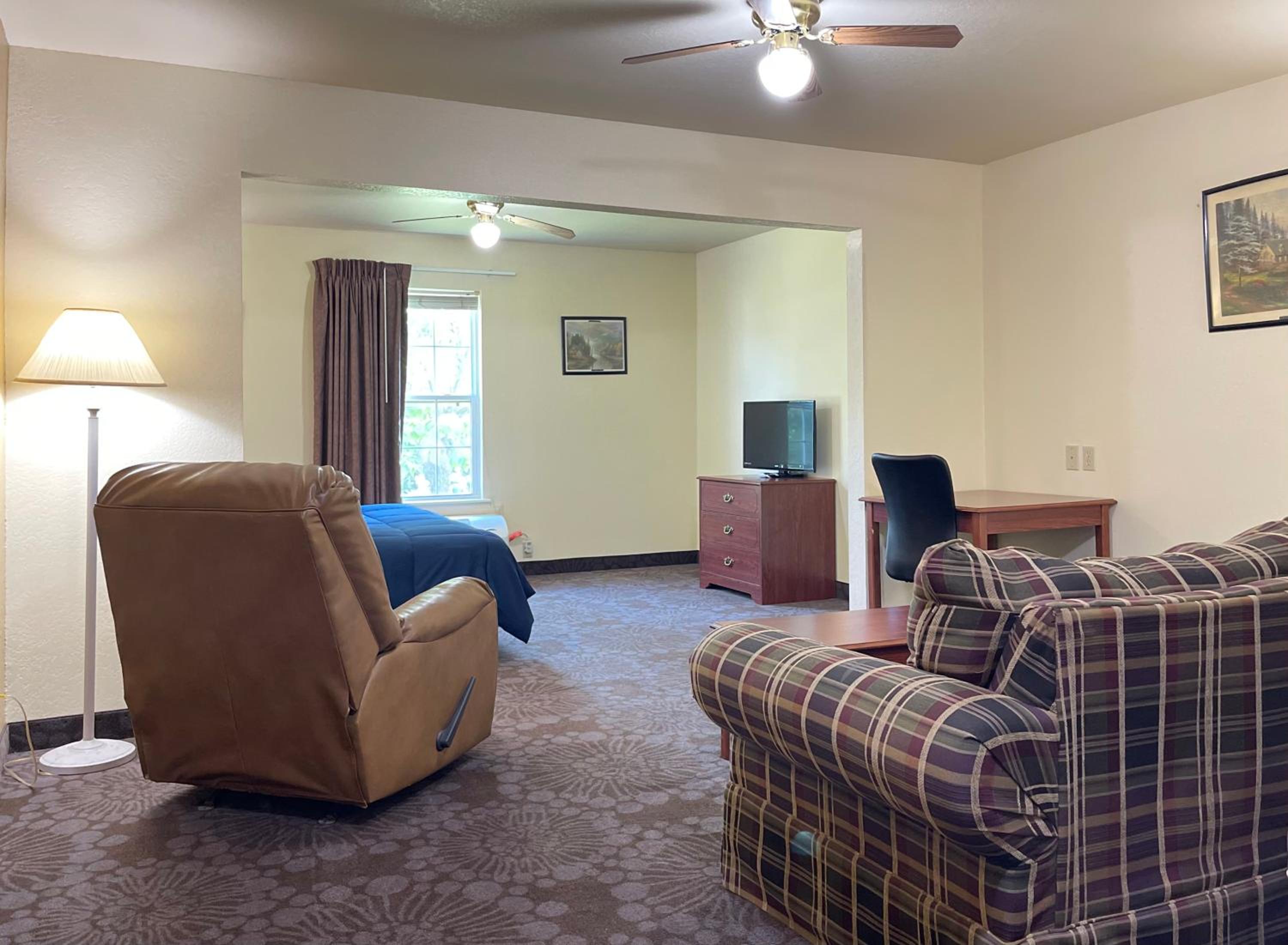 Candlelight Inn & Suites Hwy 69 near McAlester