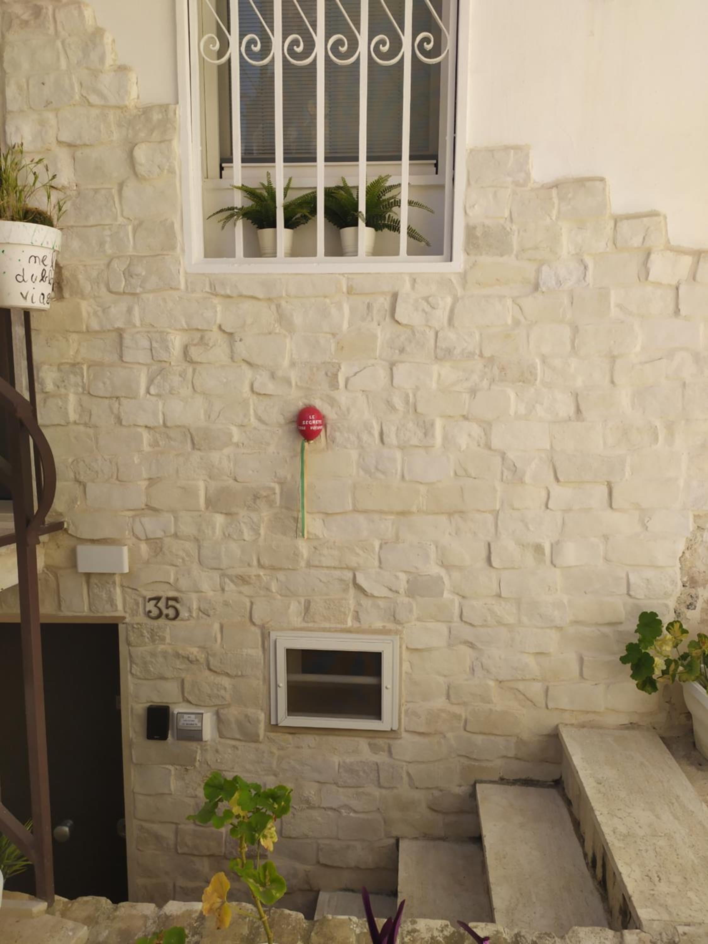 One-Bedroom House - Photo 3