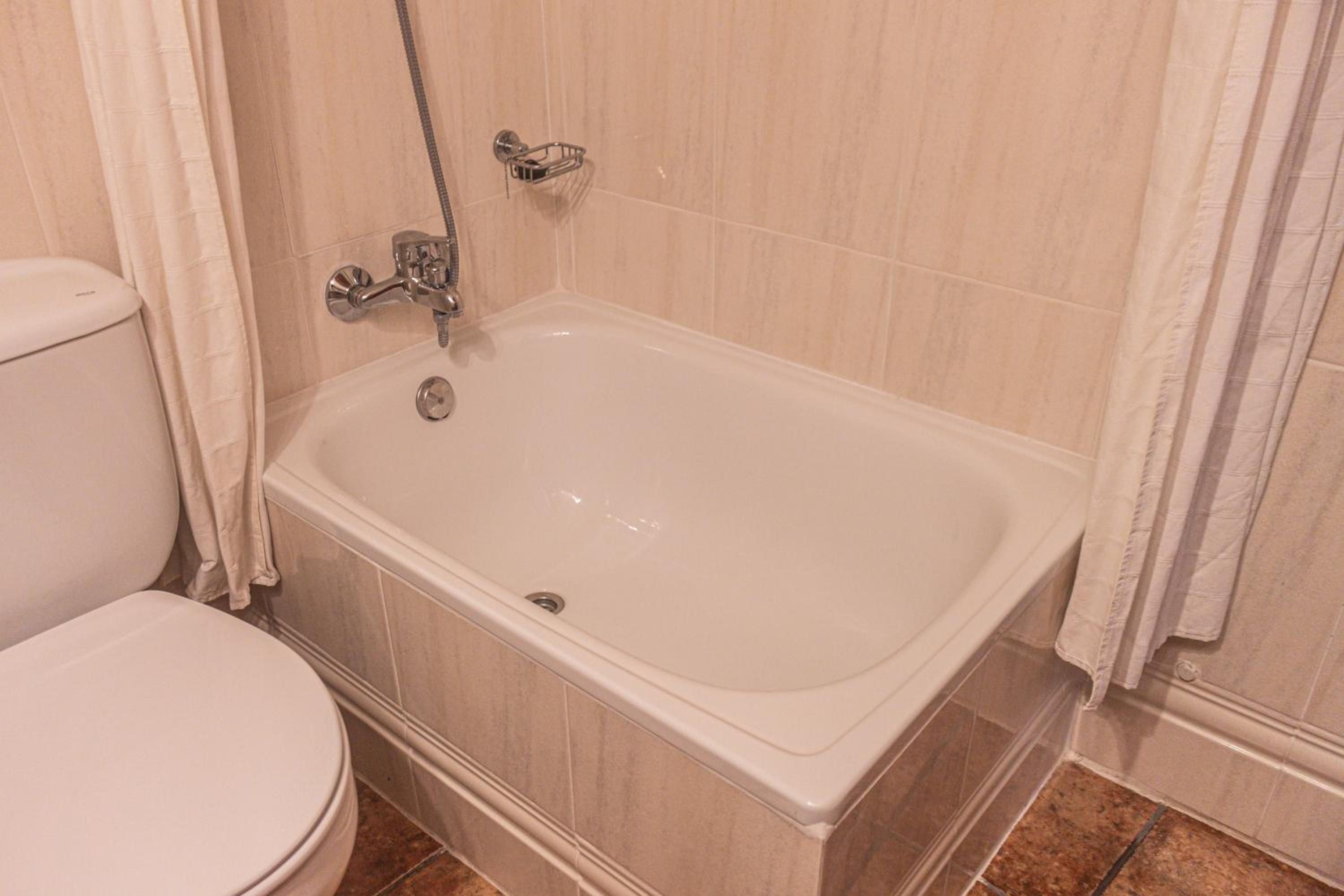 Single Room Without Air Conditioning photo 3