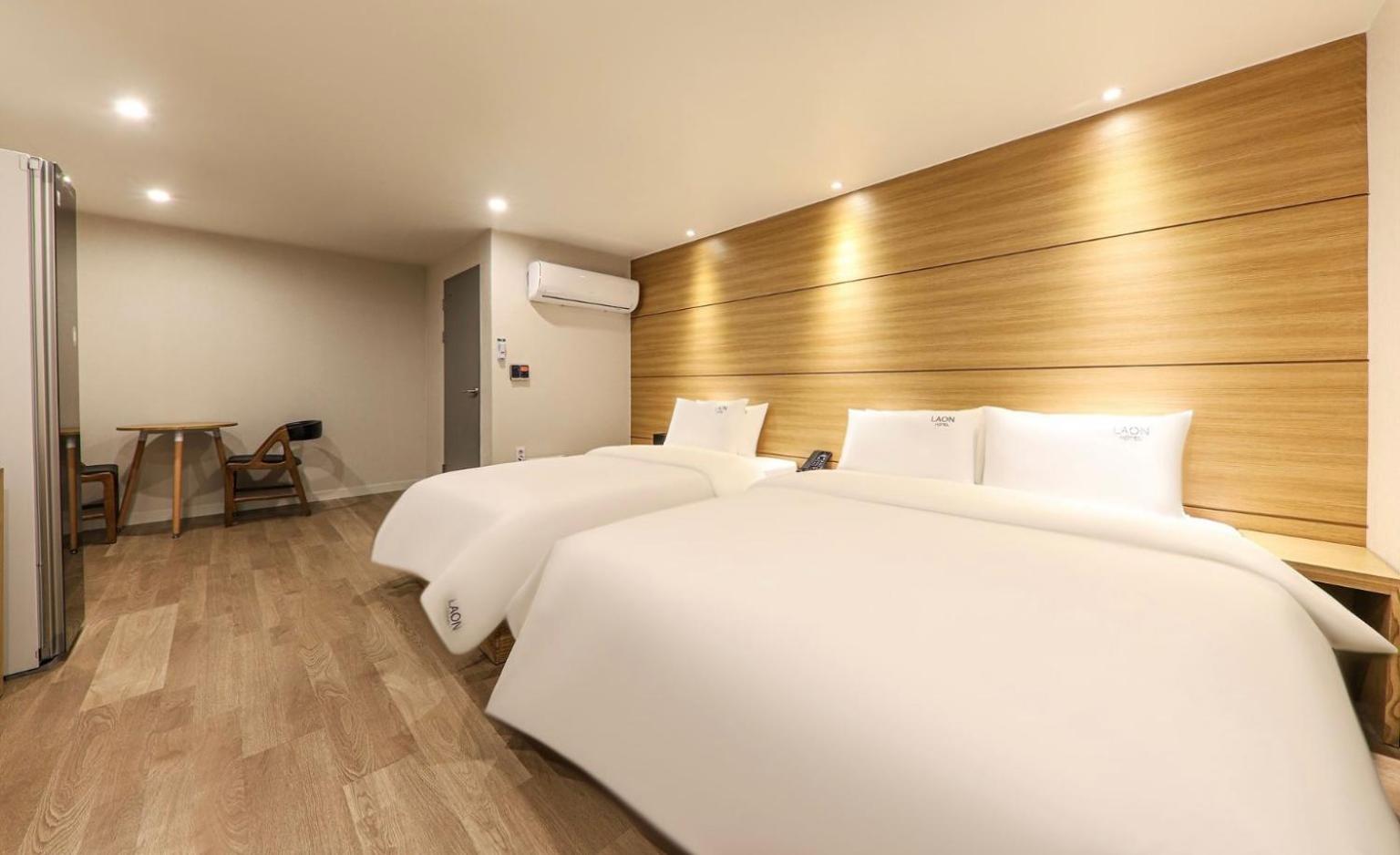 Large Twin Room