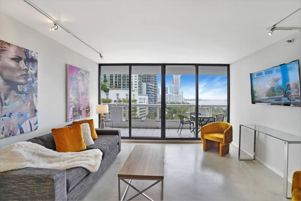 Three-Bedroom Apartment photo 1