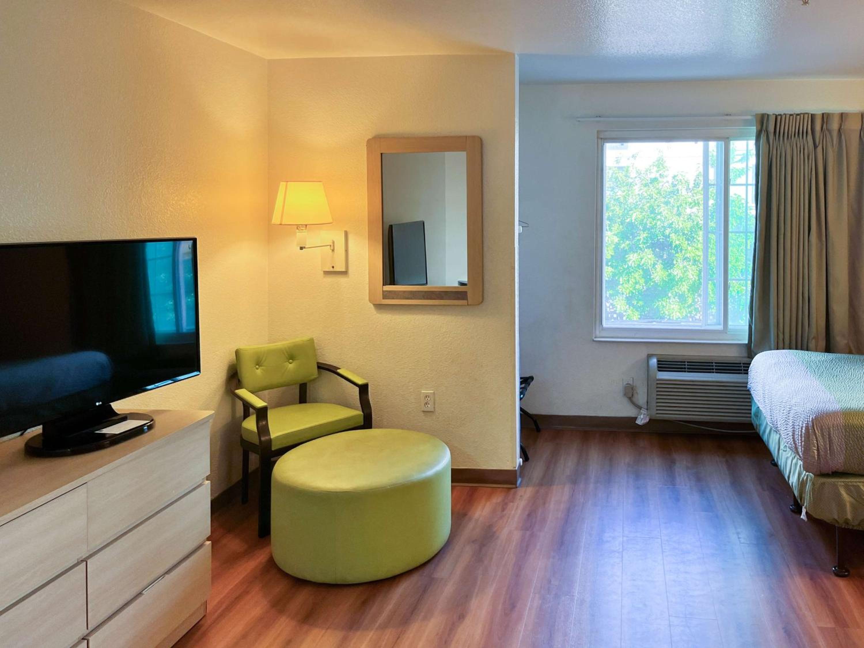 Deluxe Double Room - Non-Smoking photo 3