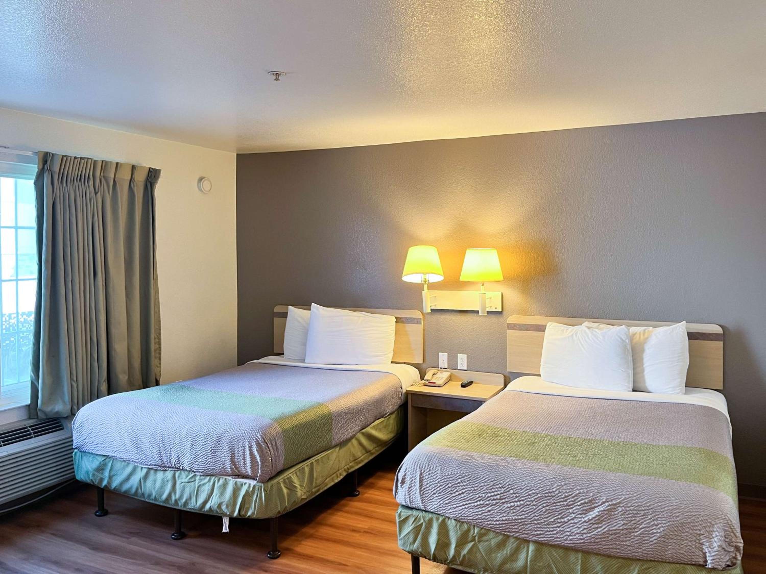 Deluxe Double Room - Non-Smoking photo 2