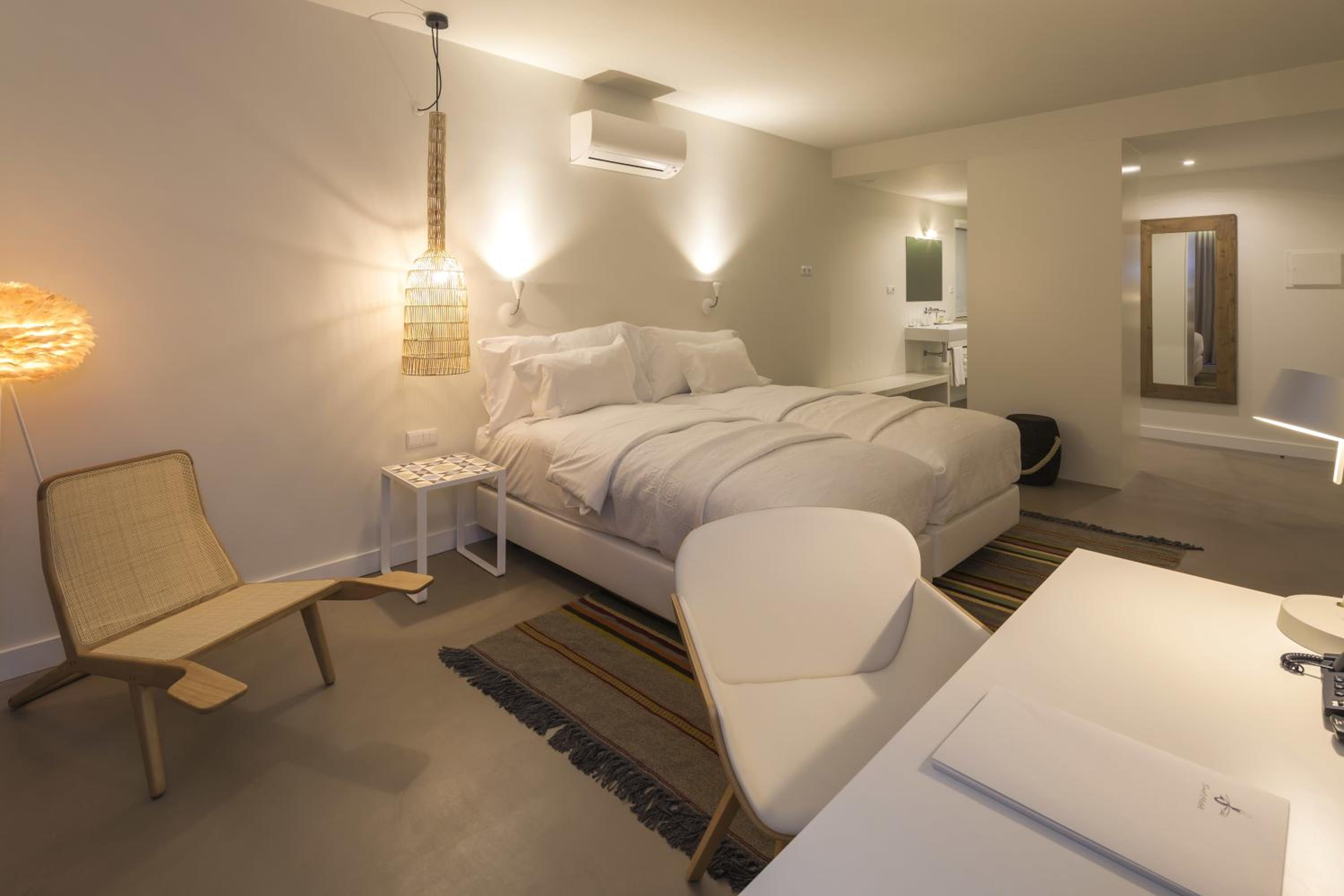 Deluxe Double or Twin Room - Photo 2