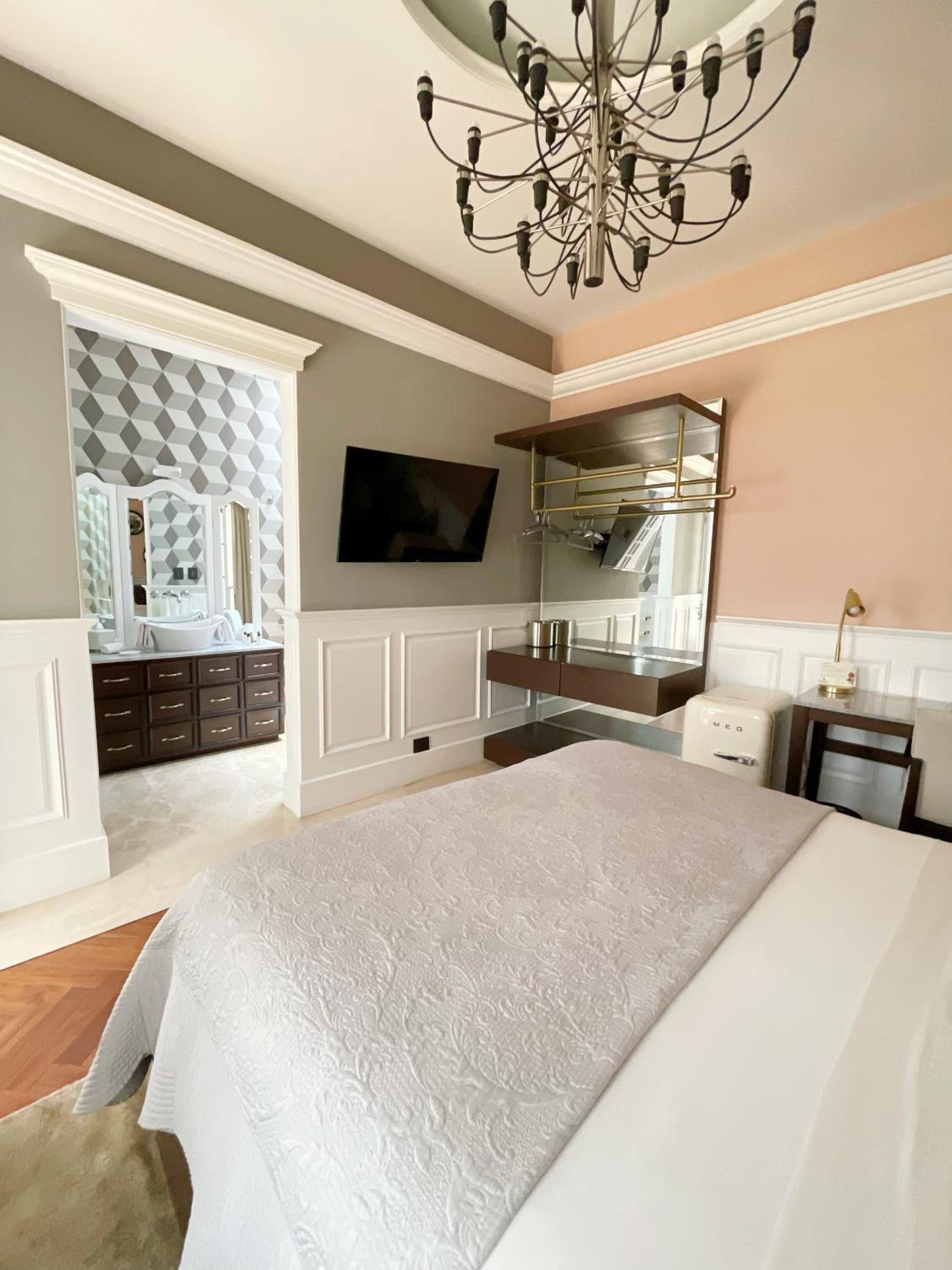 Standard Suite
