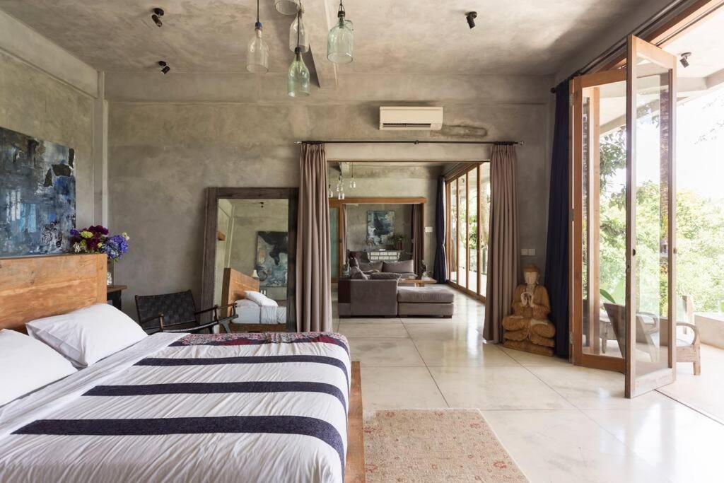 Villa with Private Pool - Photo 28
