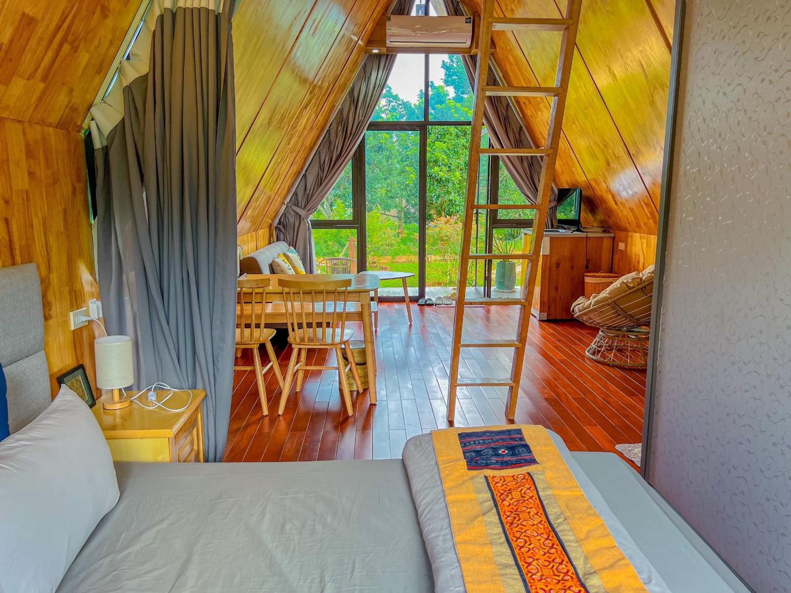Double Room with Private Bathroom - Photo 37