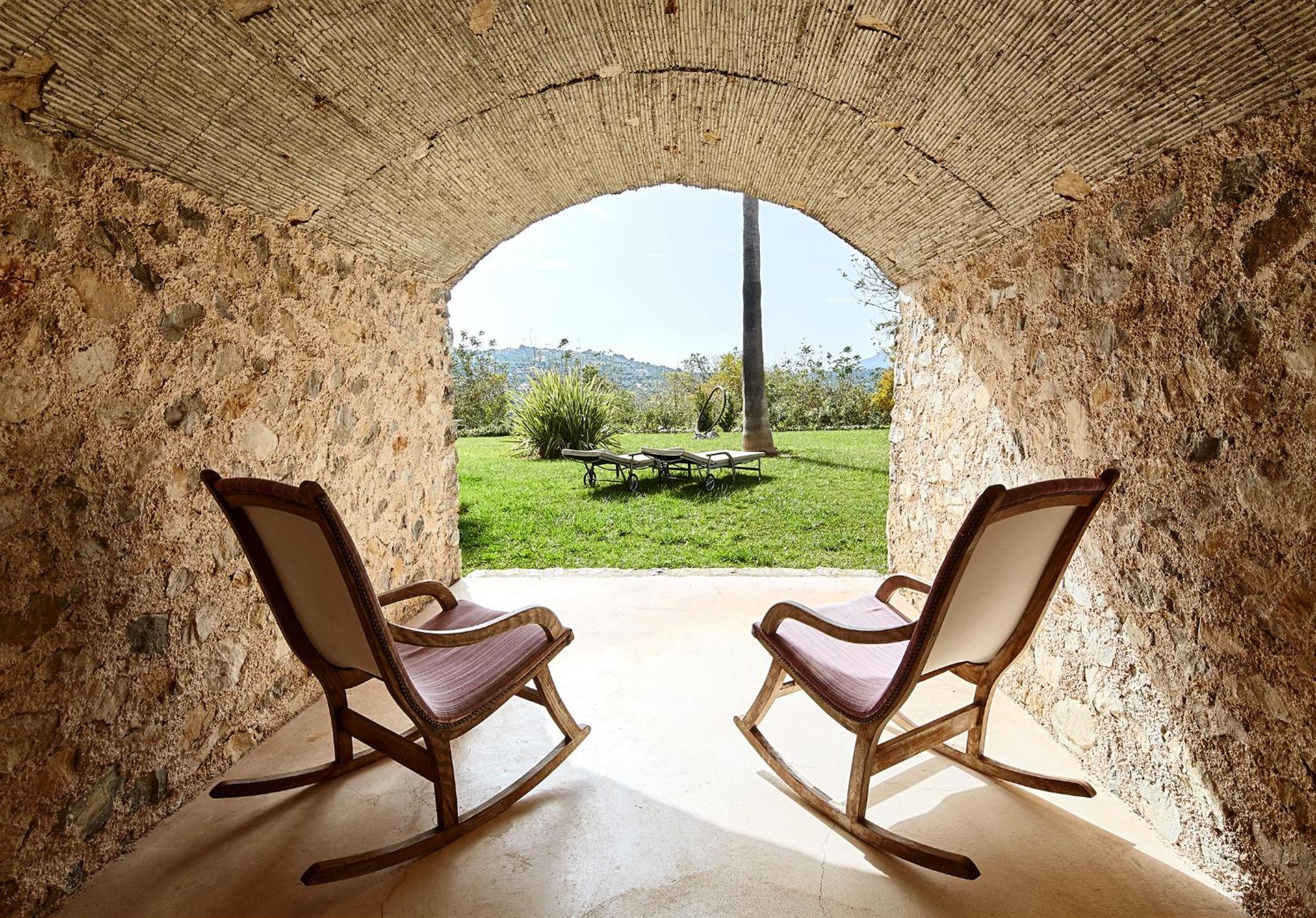 Suite with Garden View