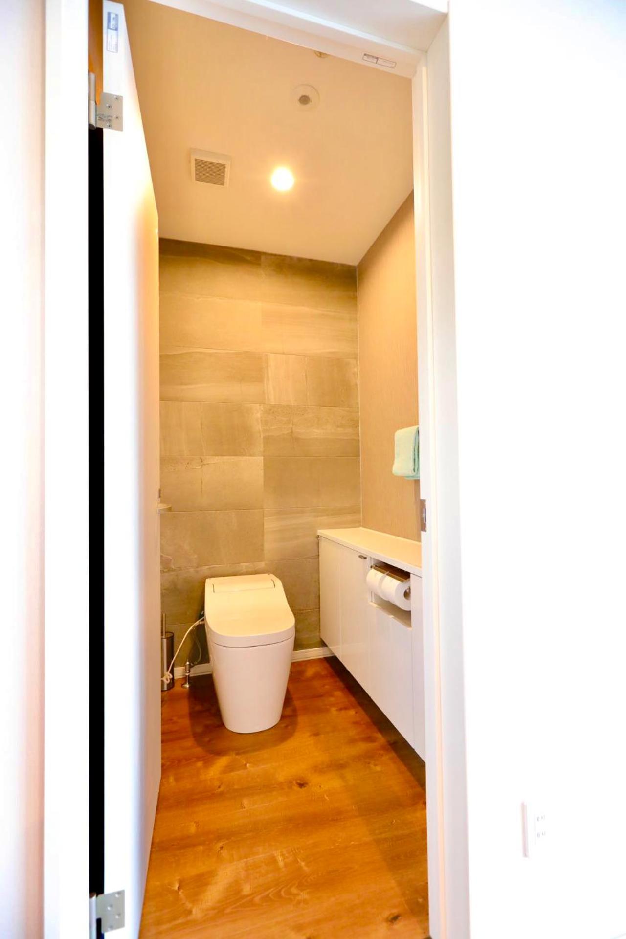 King Suite with Ocean View photo 3