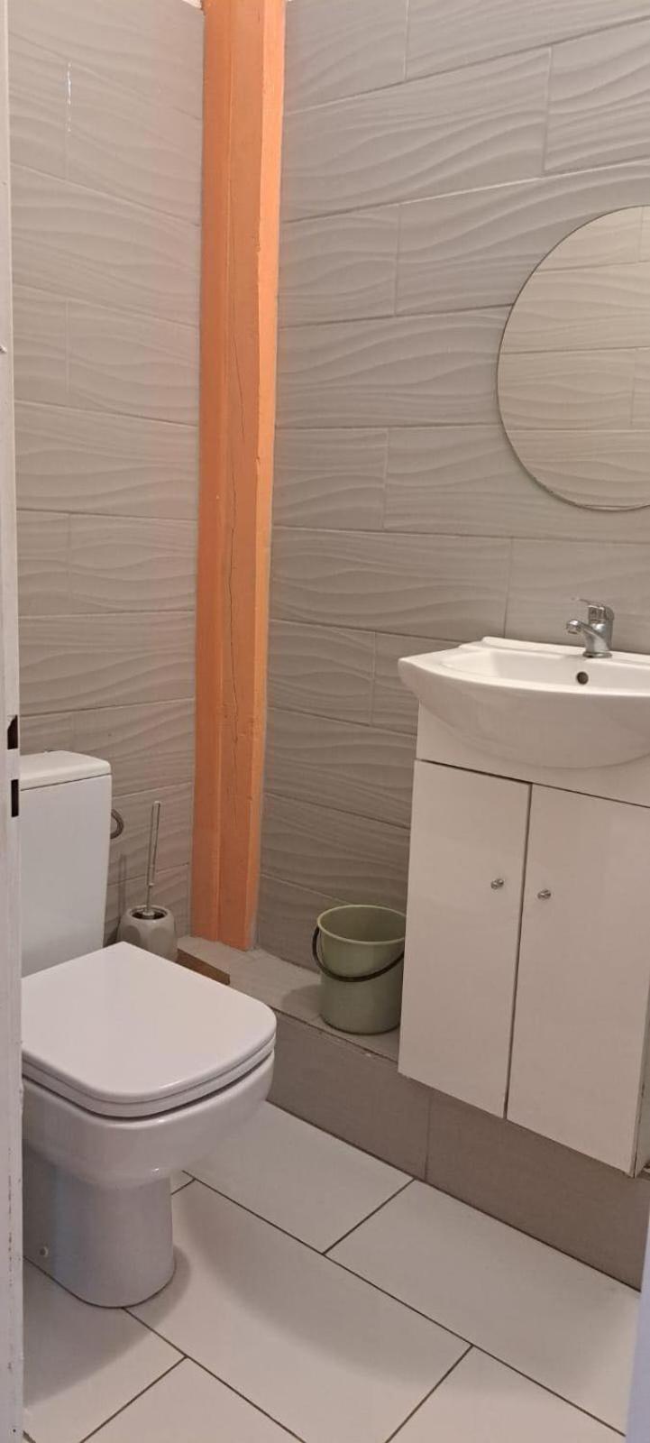 Double Room with Private Bathroom photo 3
