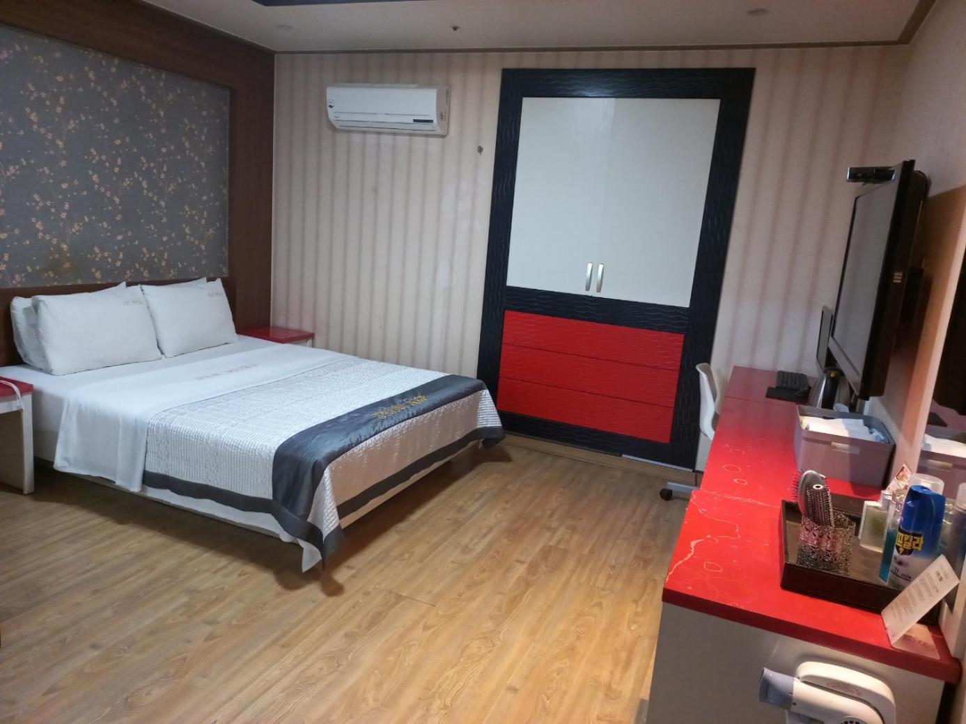 Standard Double Room photo 3