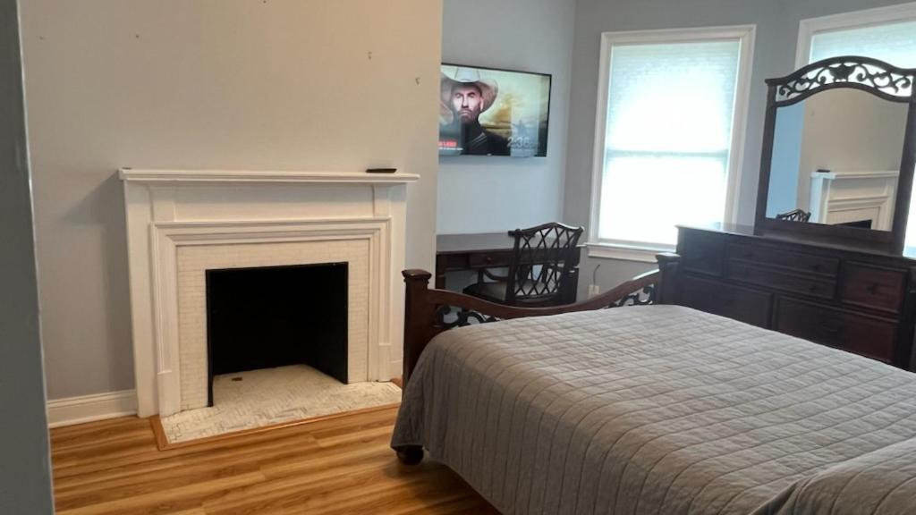 Queen Room