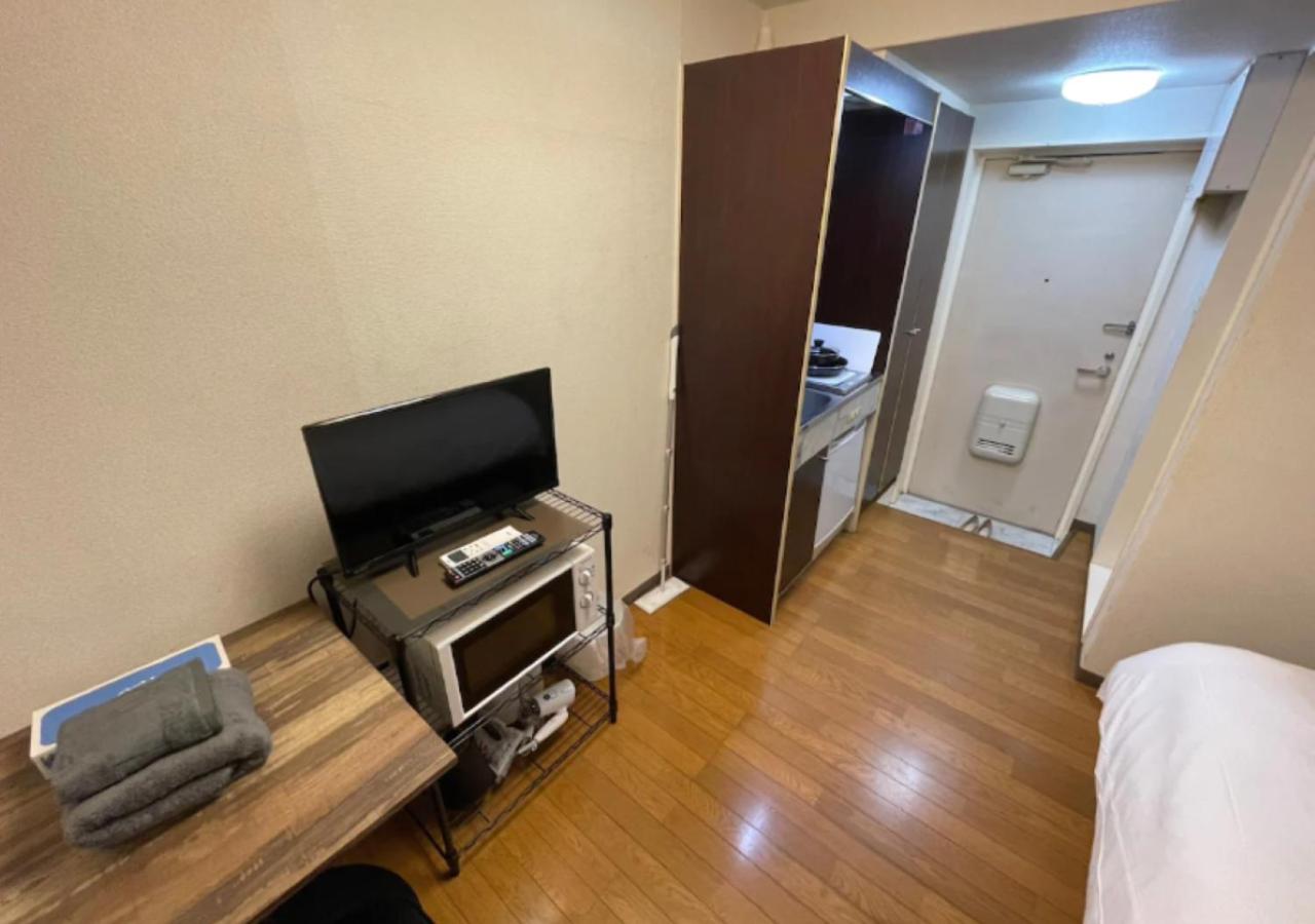 One-Bedroom Apartment photo 3