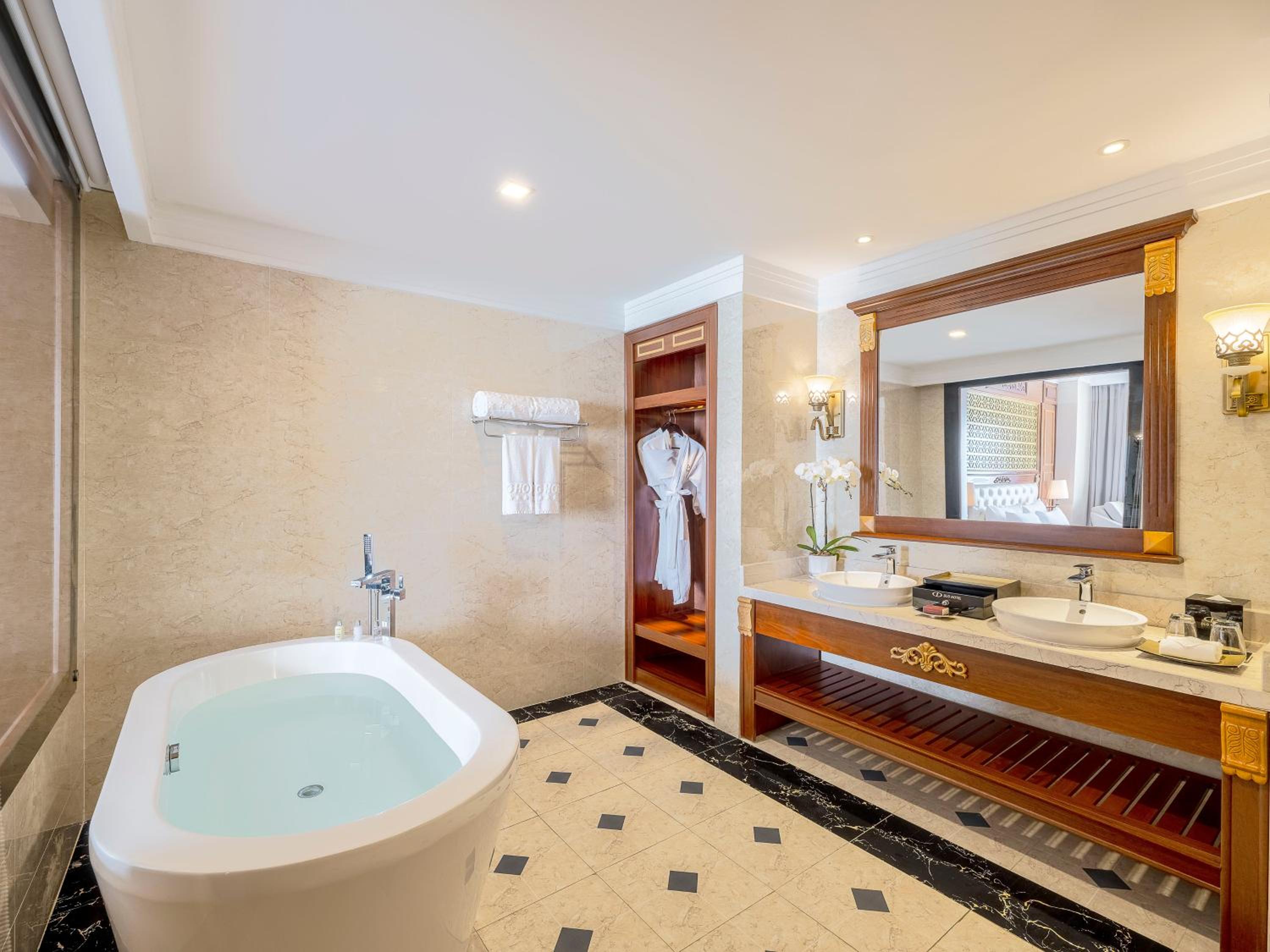 Executive Suite - Ocean Front photo 2