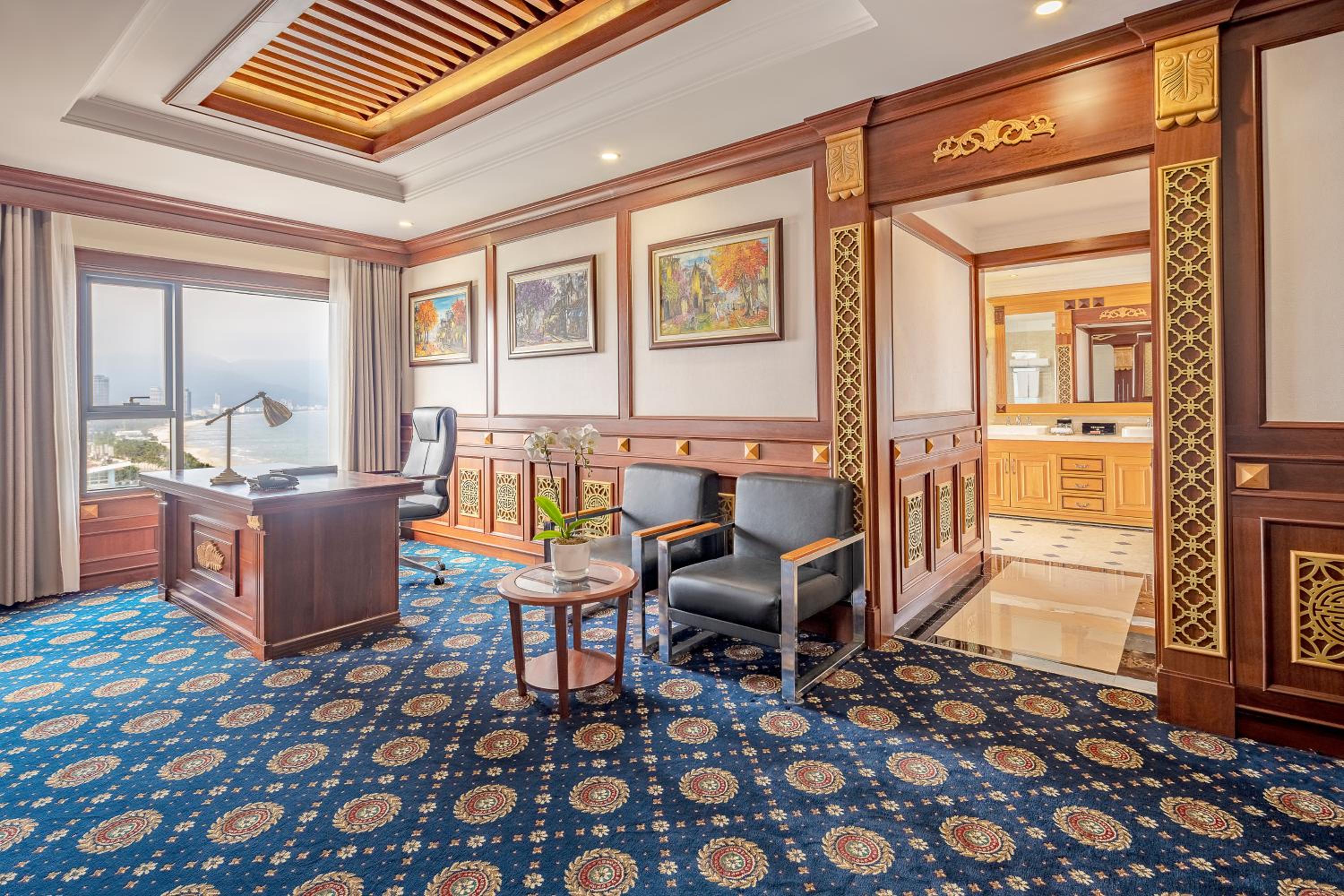 Ocean President Suite photo 3
