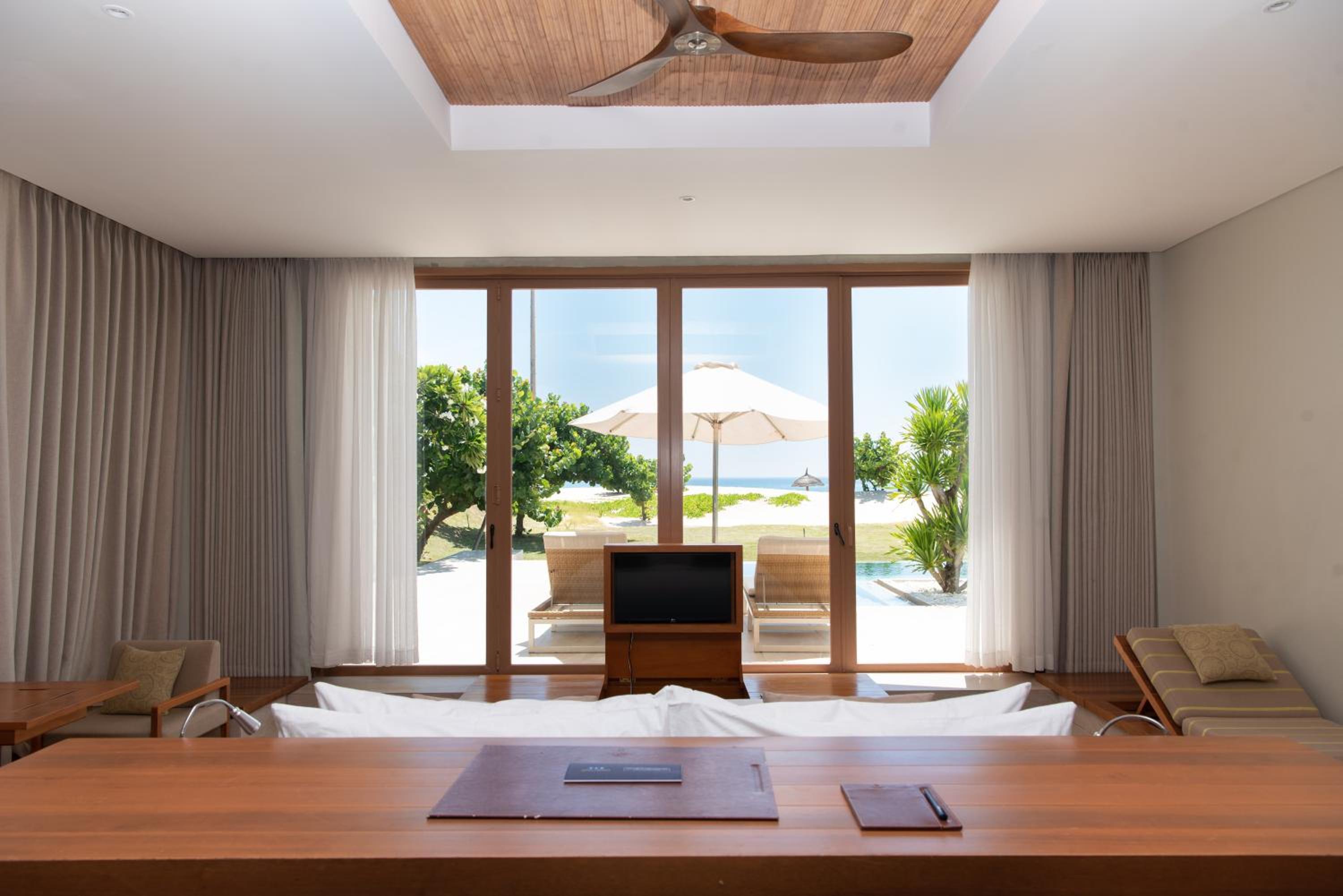 Five-Bedroom Villa photo 3