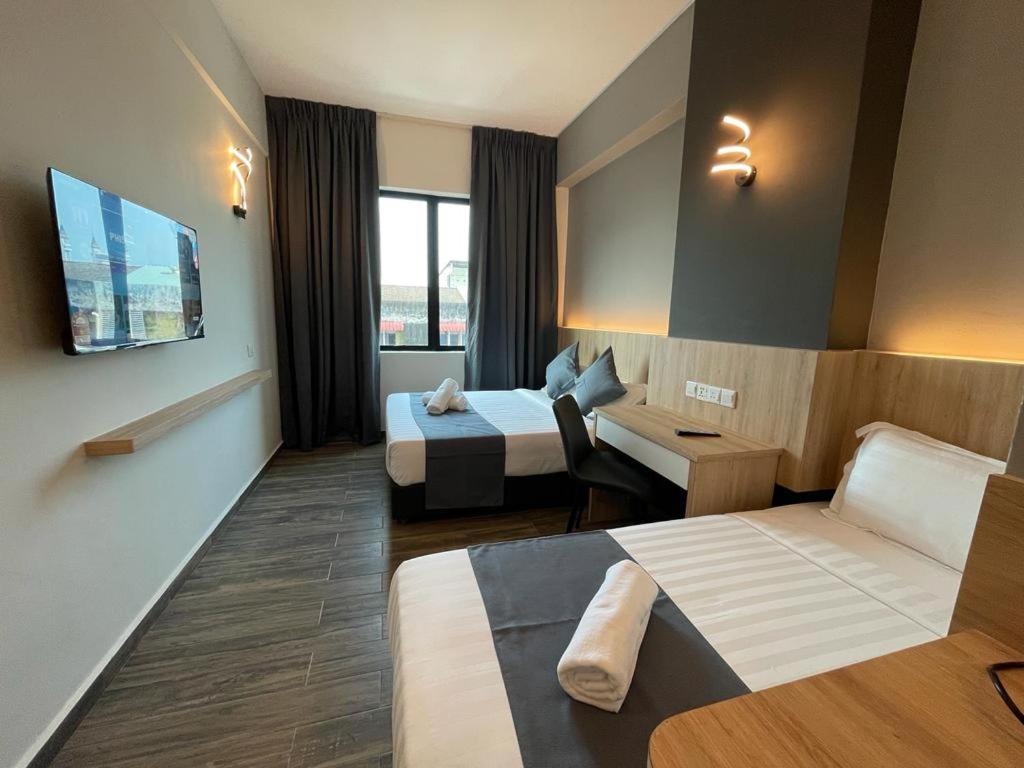 Deluxe Triple Room - Photo 2