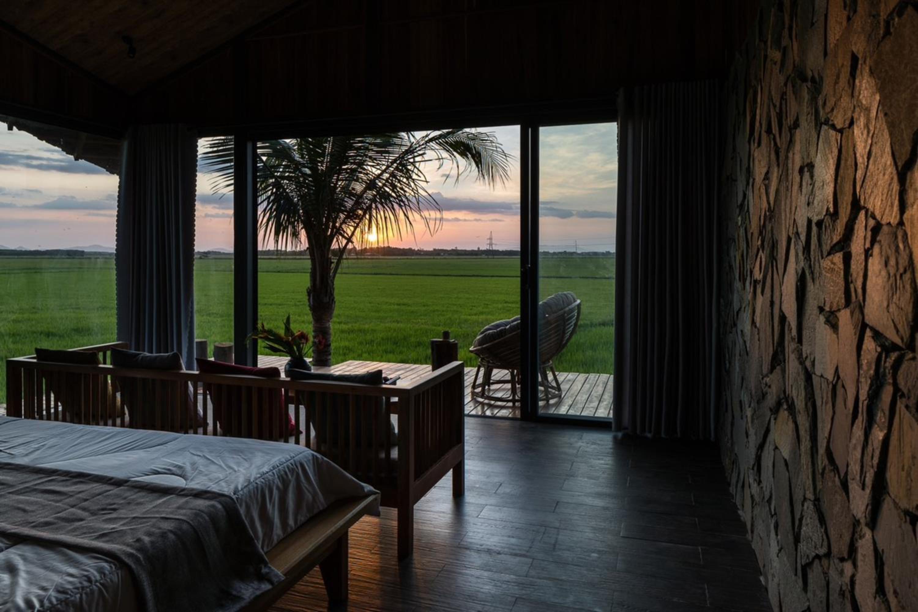 Deluxe Double Room - Photo 9
