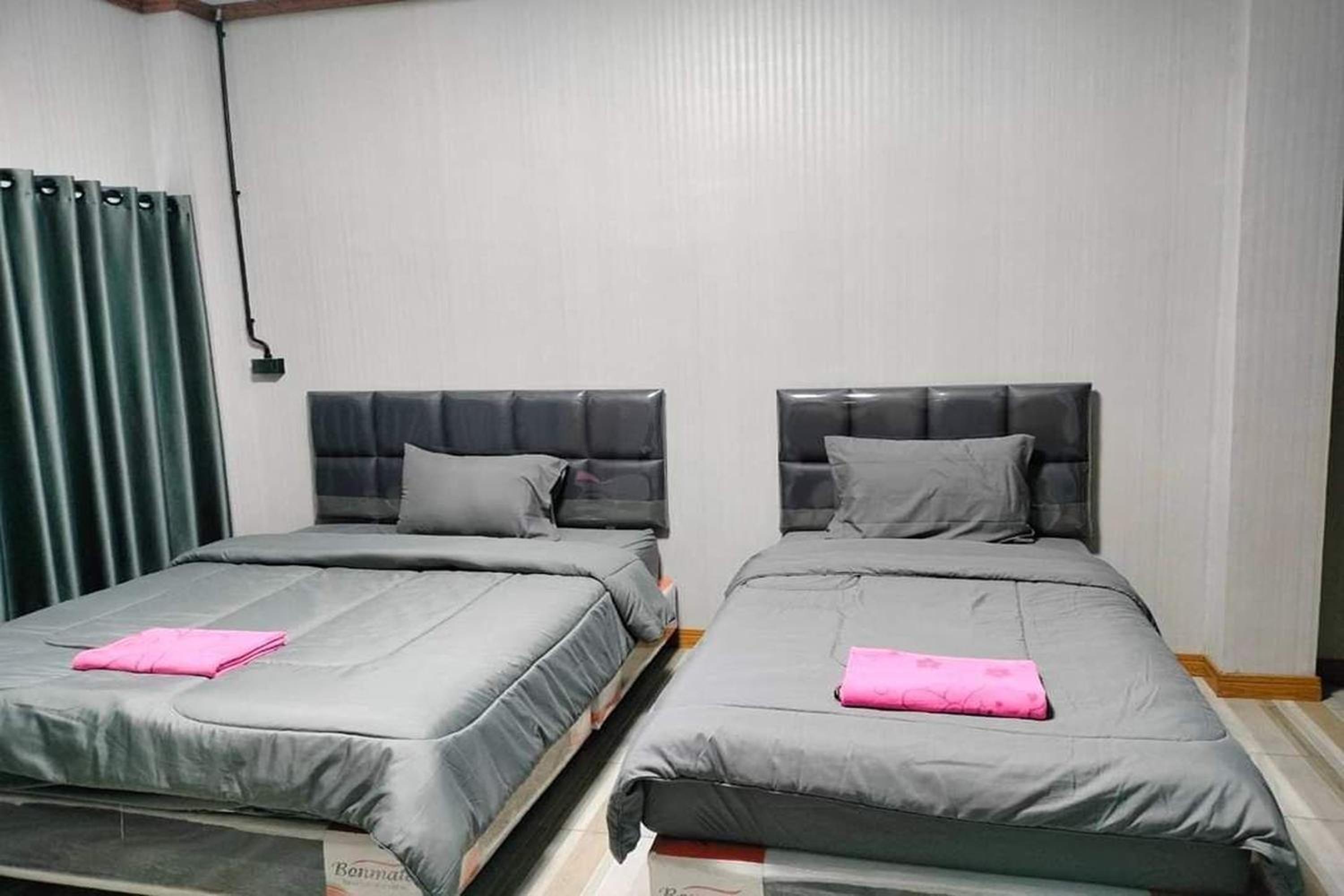 Standard Twin Room - Photo 2