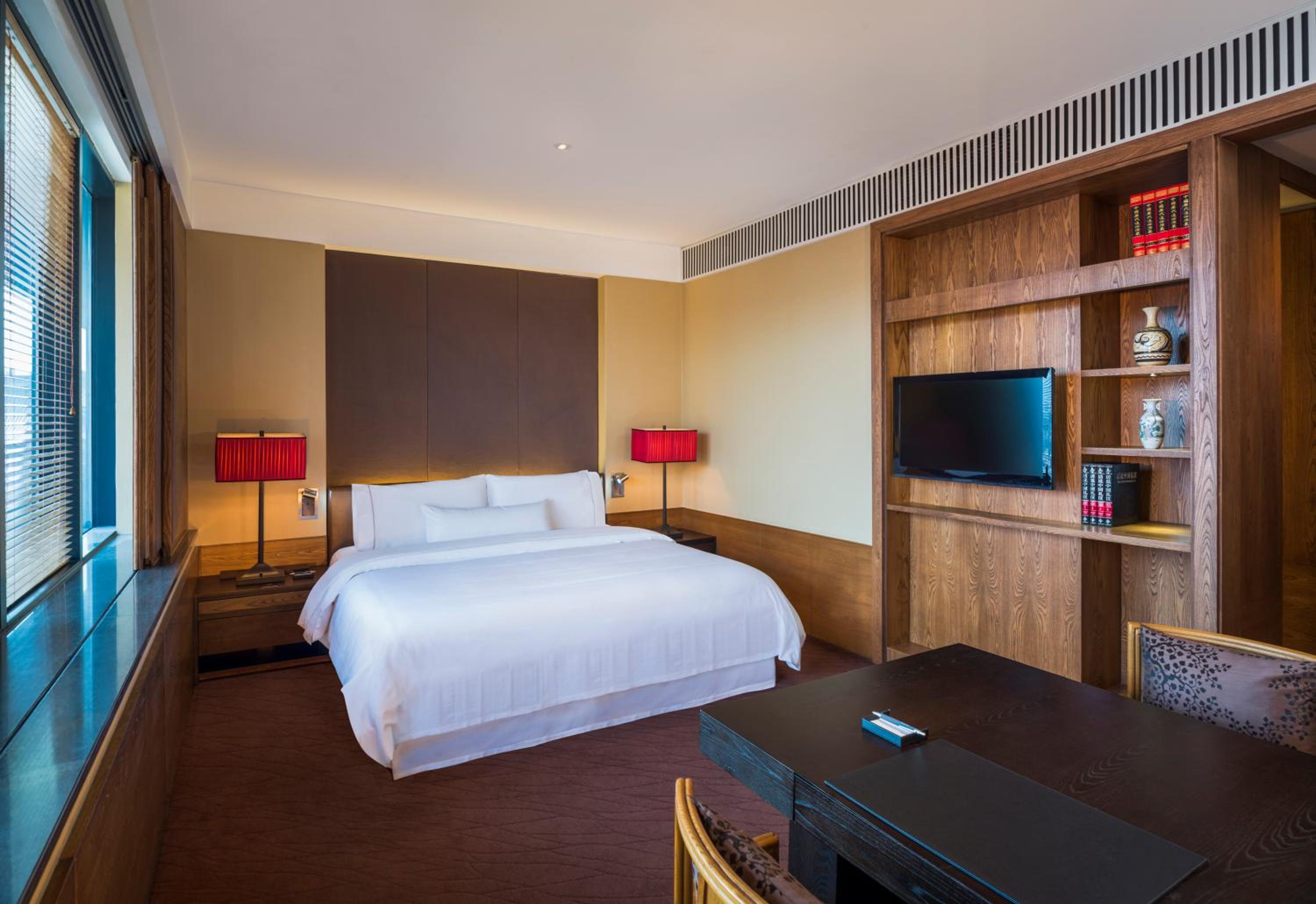 Premier Room, Guest room, 1 King