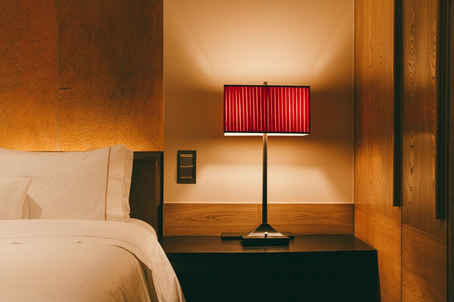 Super Deluxe Room Guest Room 1 King