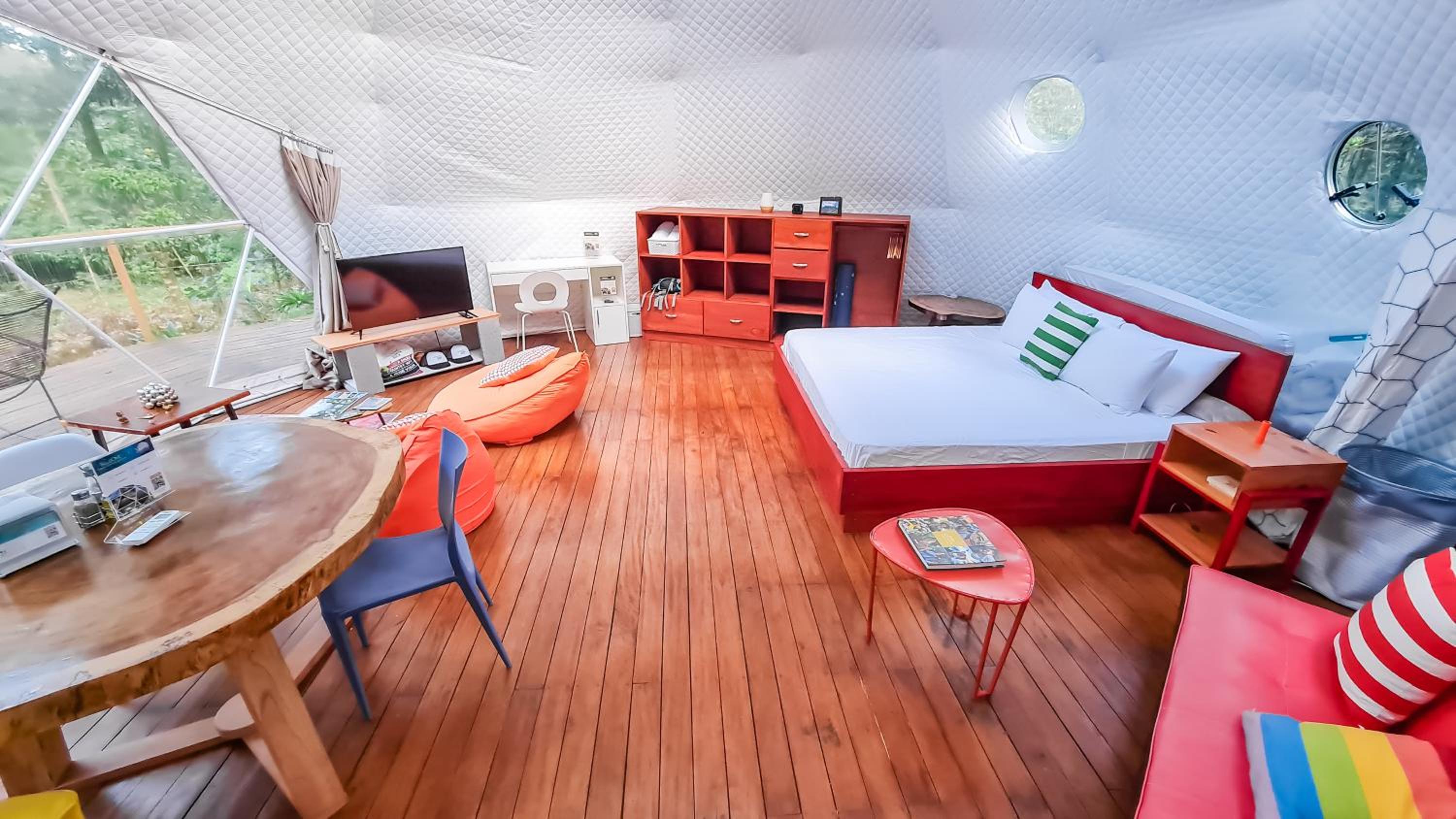 One-Bedroom Bungalow photo 1