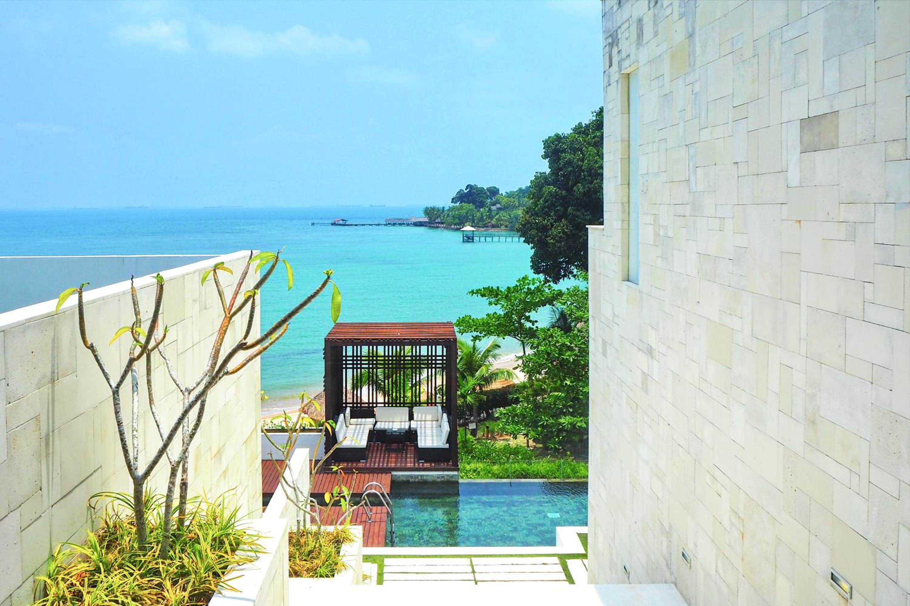 Premier Three-Bedroom Villa - Photo 8