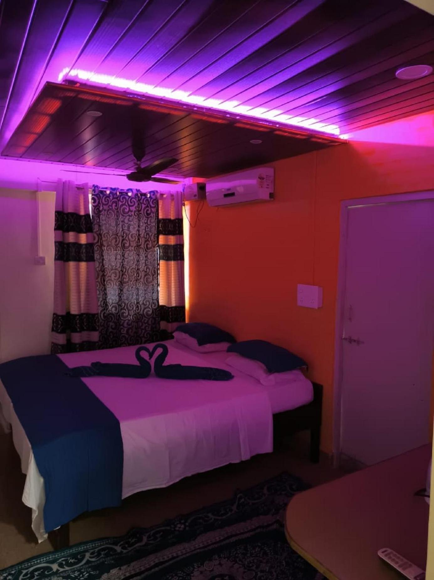 Double Room with Patio photo 3