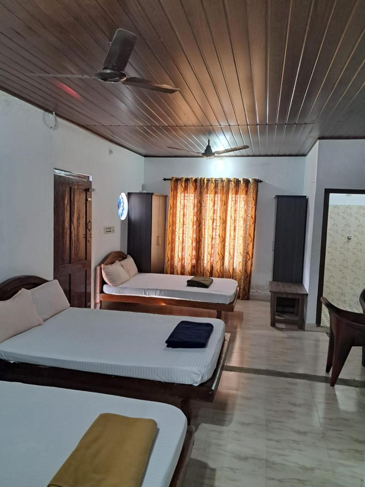 Mixed Dormitory Room photo 3