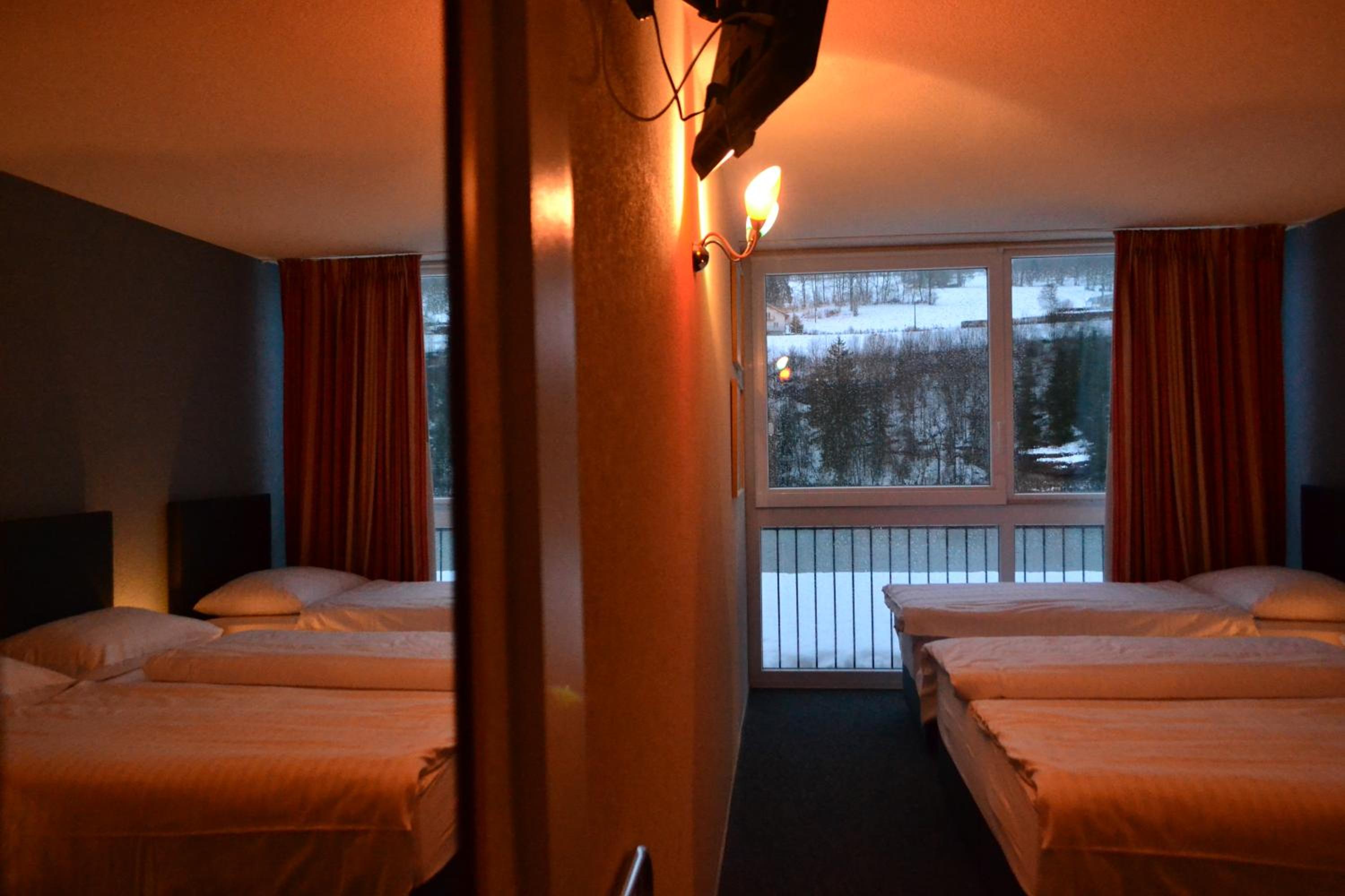 Double Room with Lake View - Photo 18