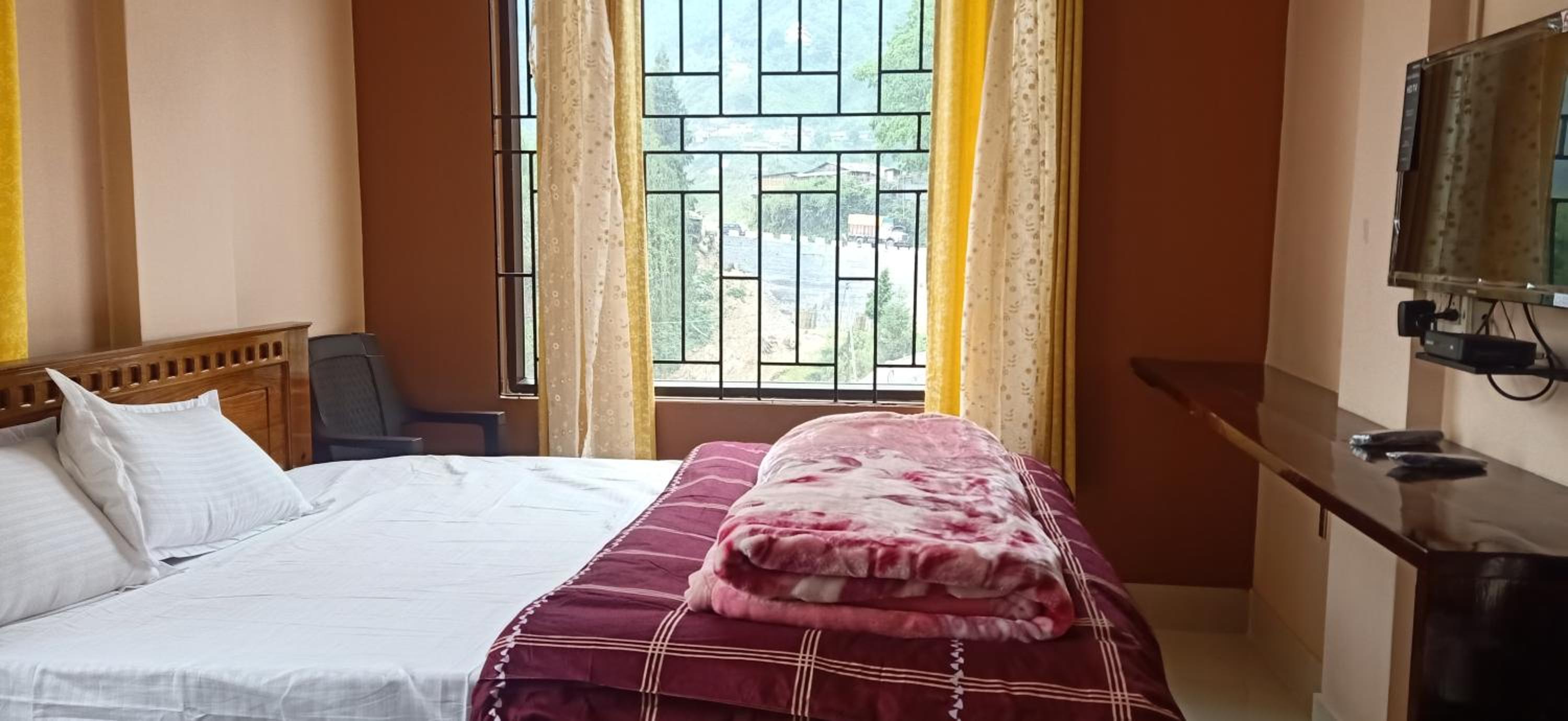 Budget Double Room photo 1