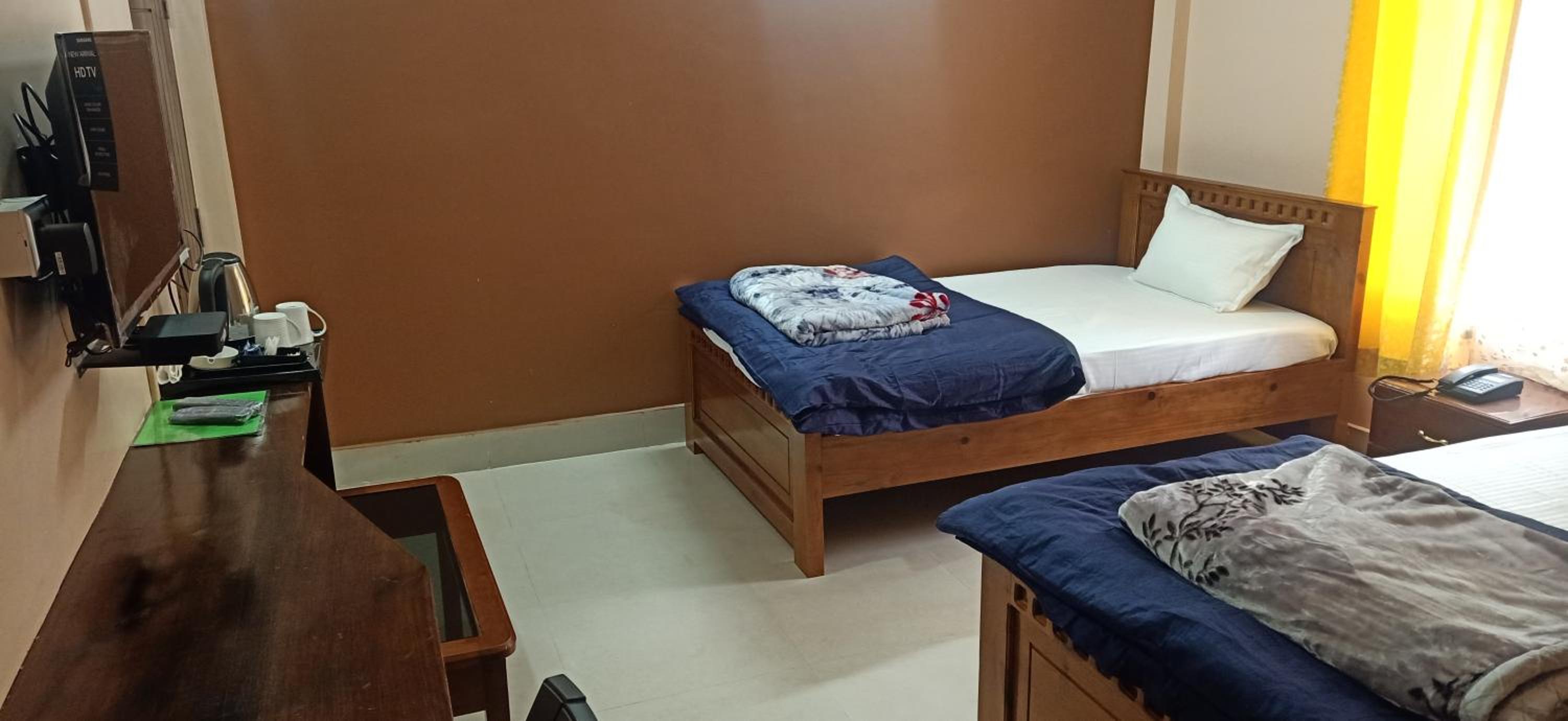 Double or Twin Room with Private Bathroom photo 1