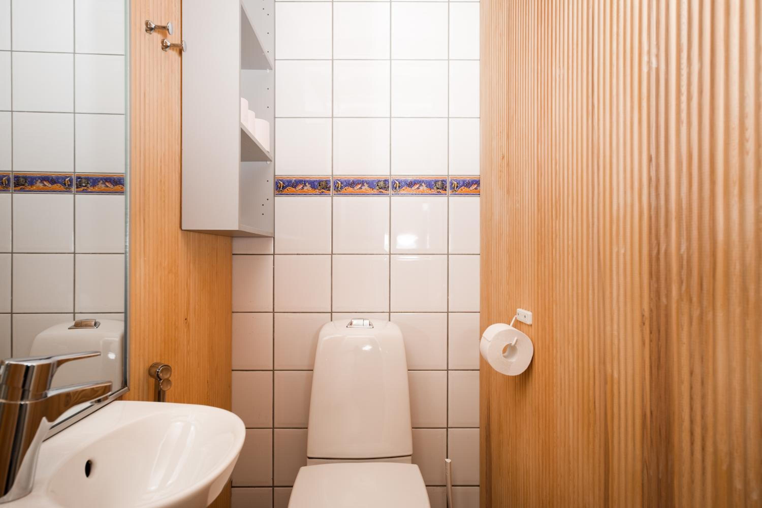Four-Bedroom Apartment with Sauna - Photo 13