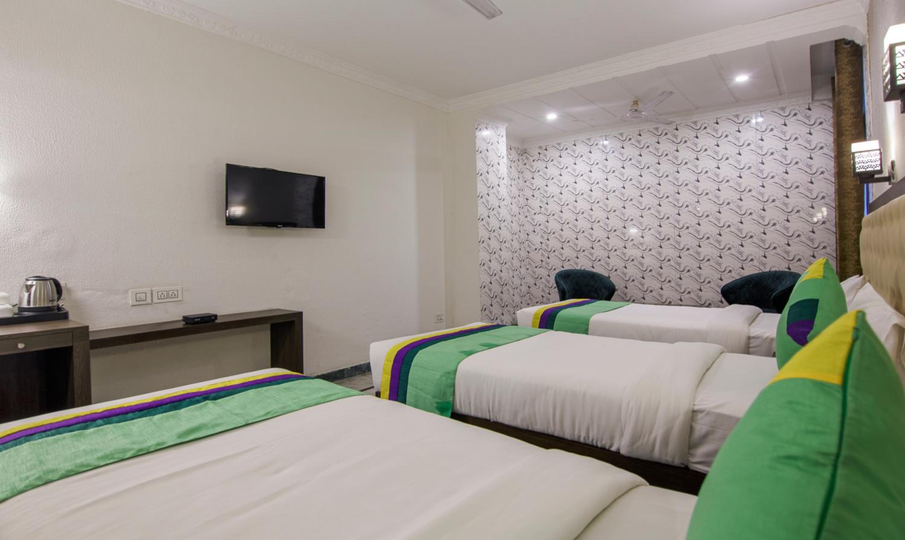 Deluxe Double Room photo 3