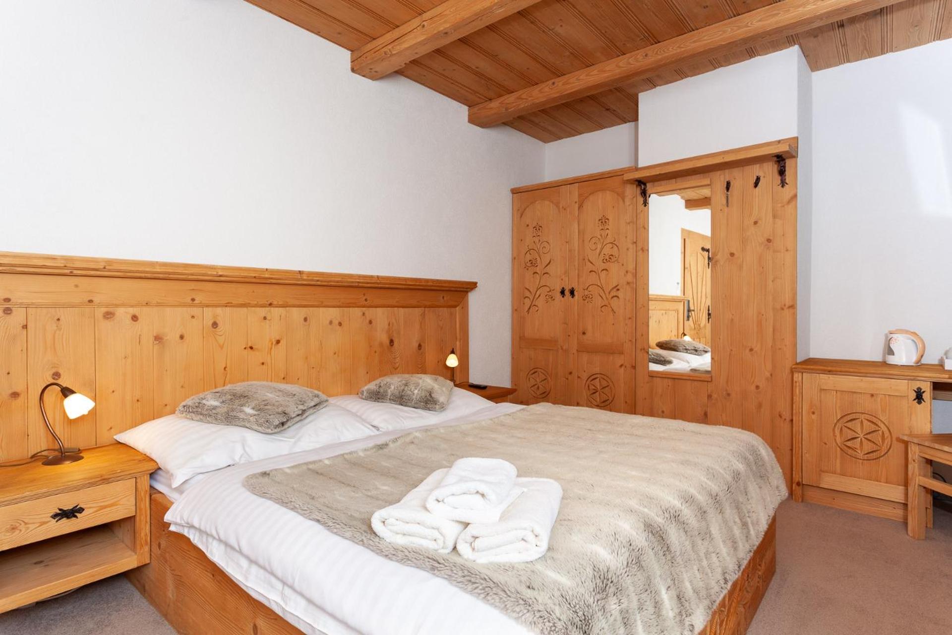 Deluxe Double Room - Photo 7