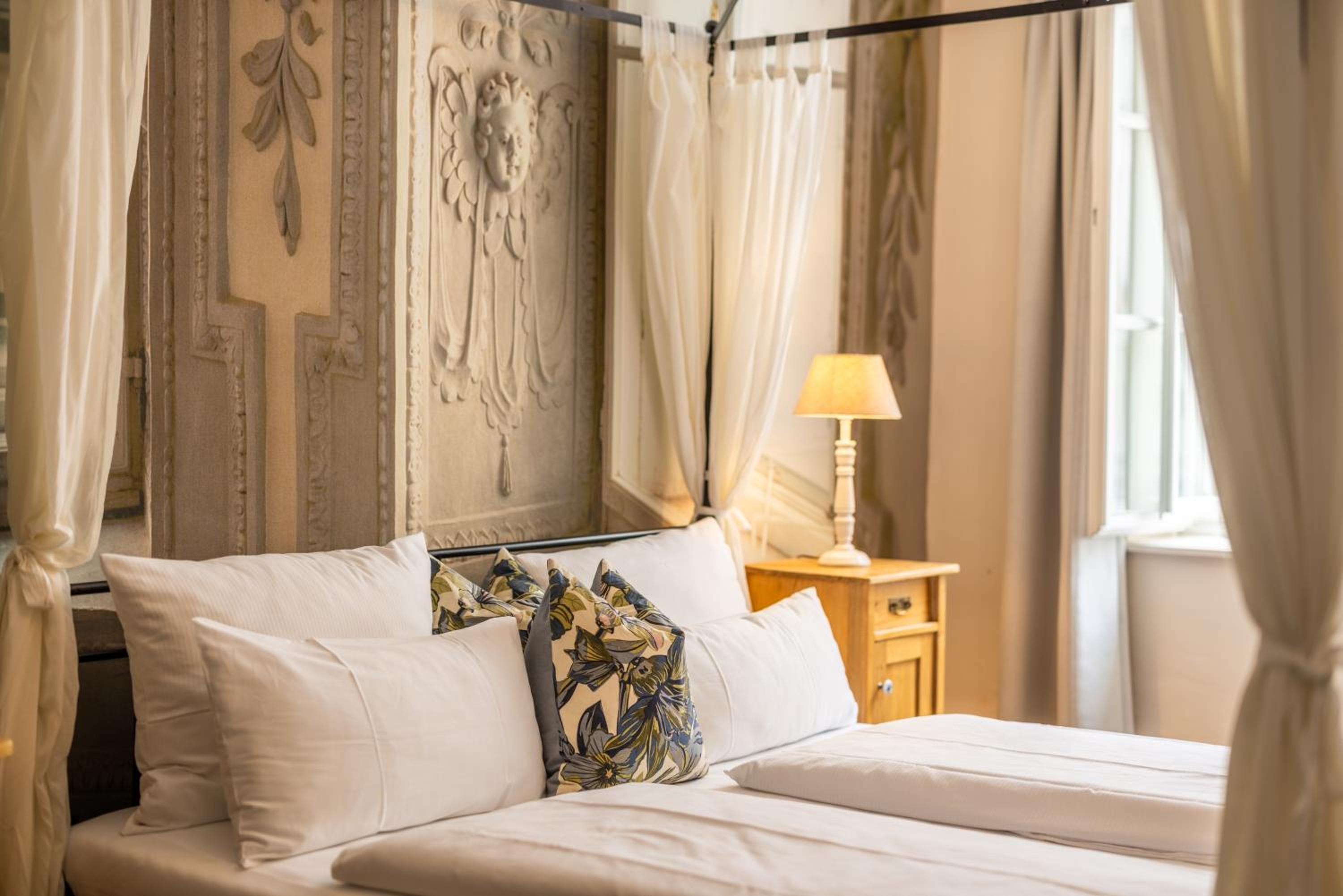 Double Room - Photo 11