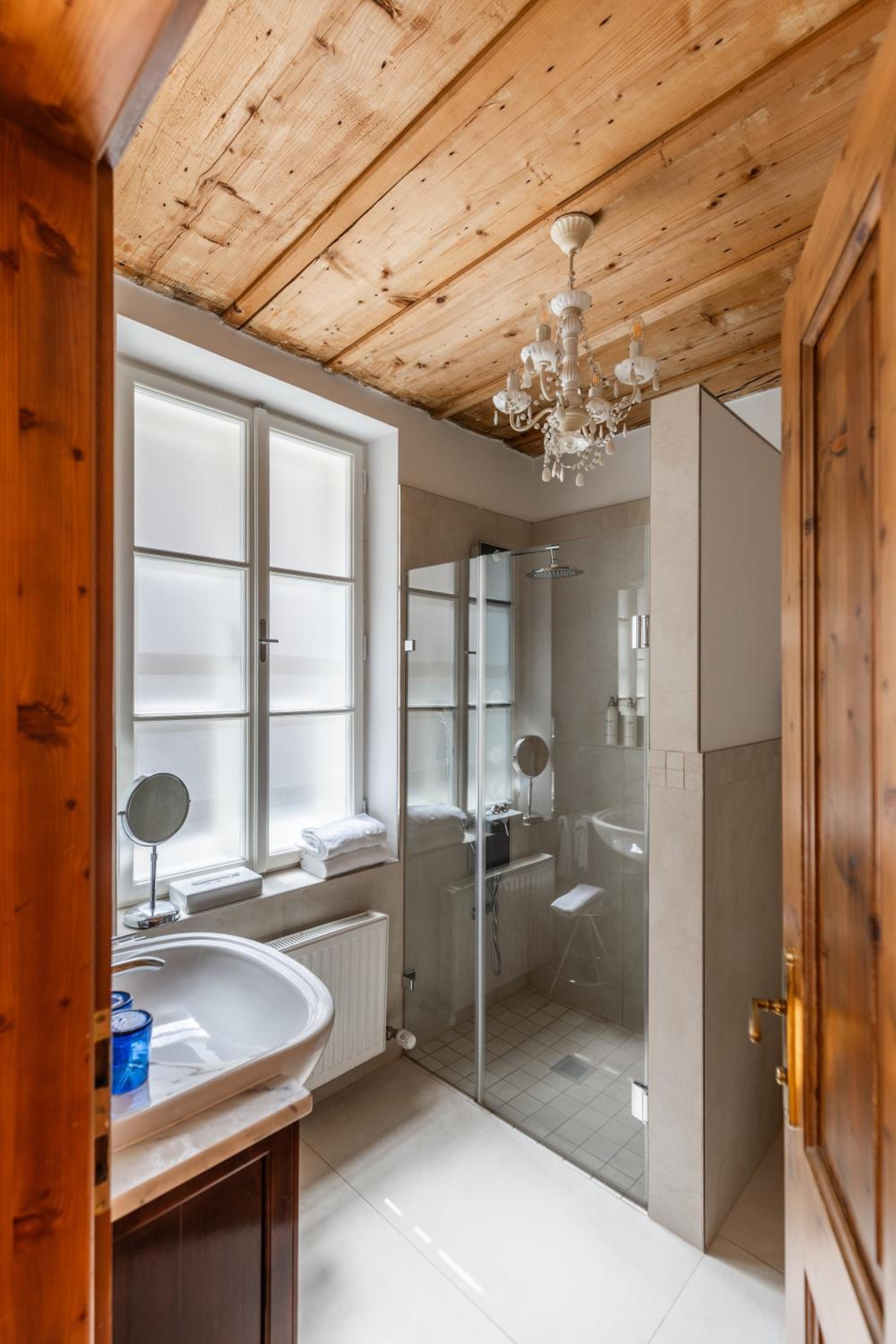 Double Room (1 Adult) - Photo 6