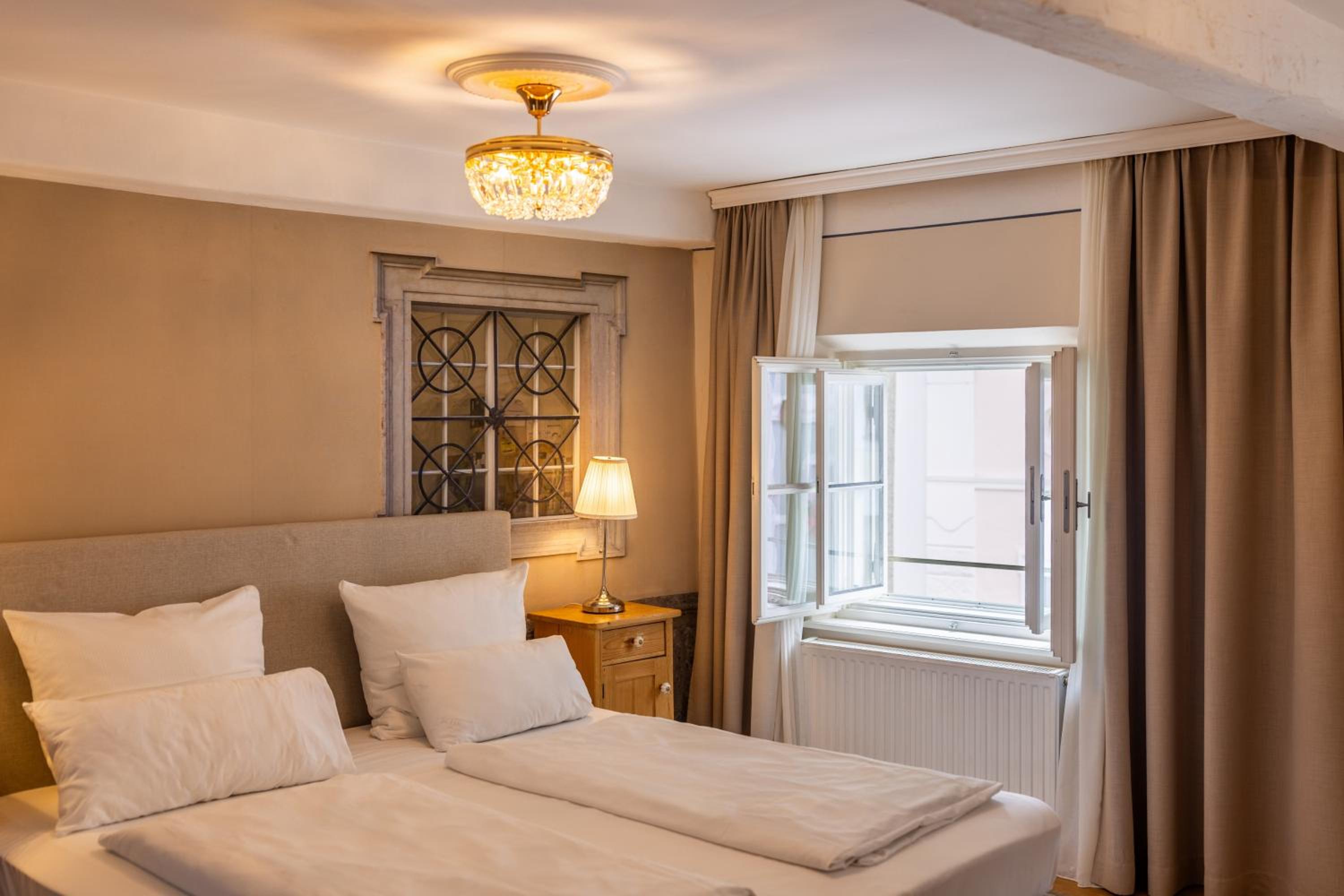 Double Room - Photo 14