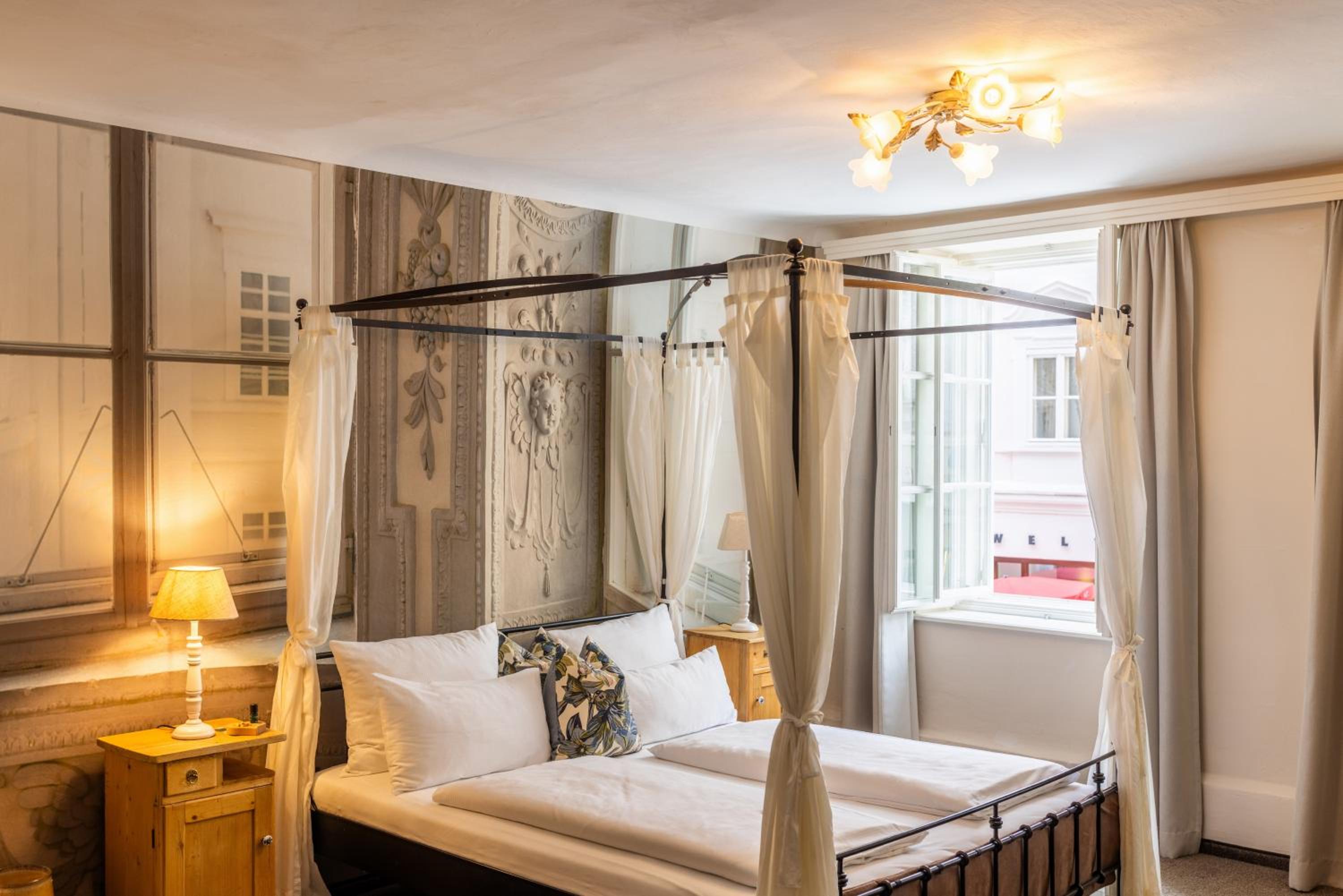 Double Room - Photo 10