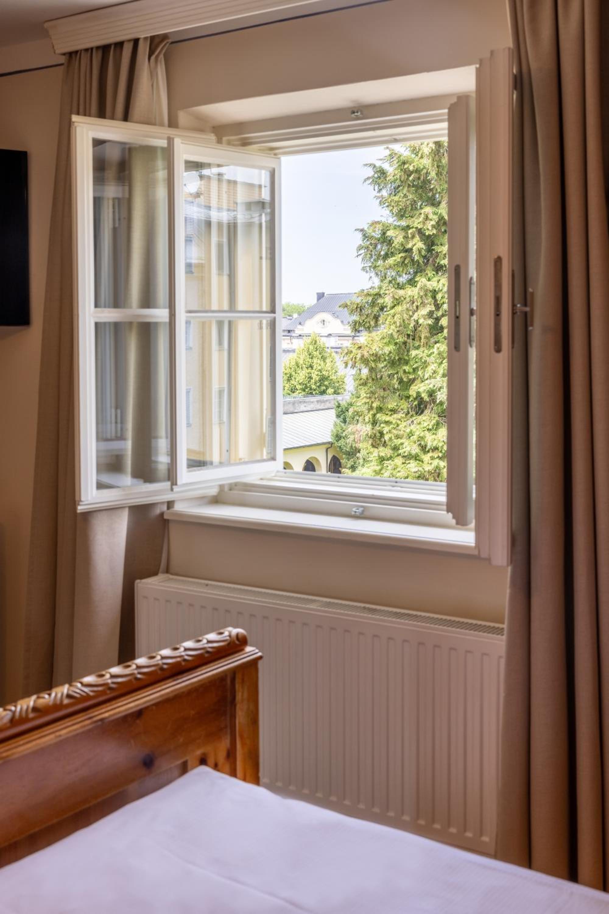 Double Room - Photo 2