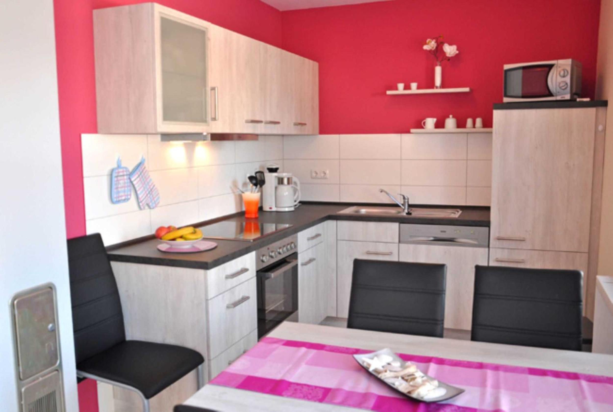 Two-Bedroom Apartment with Balcony and Terrace photo 3