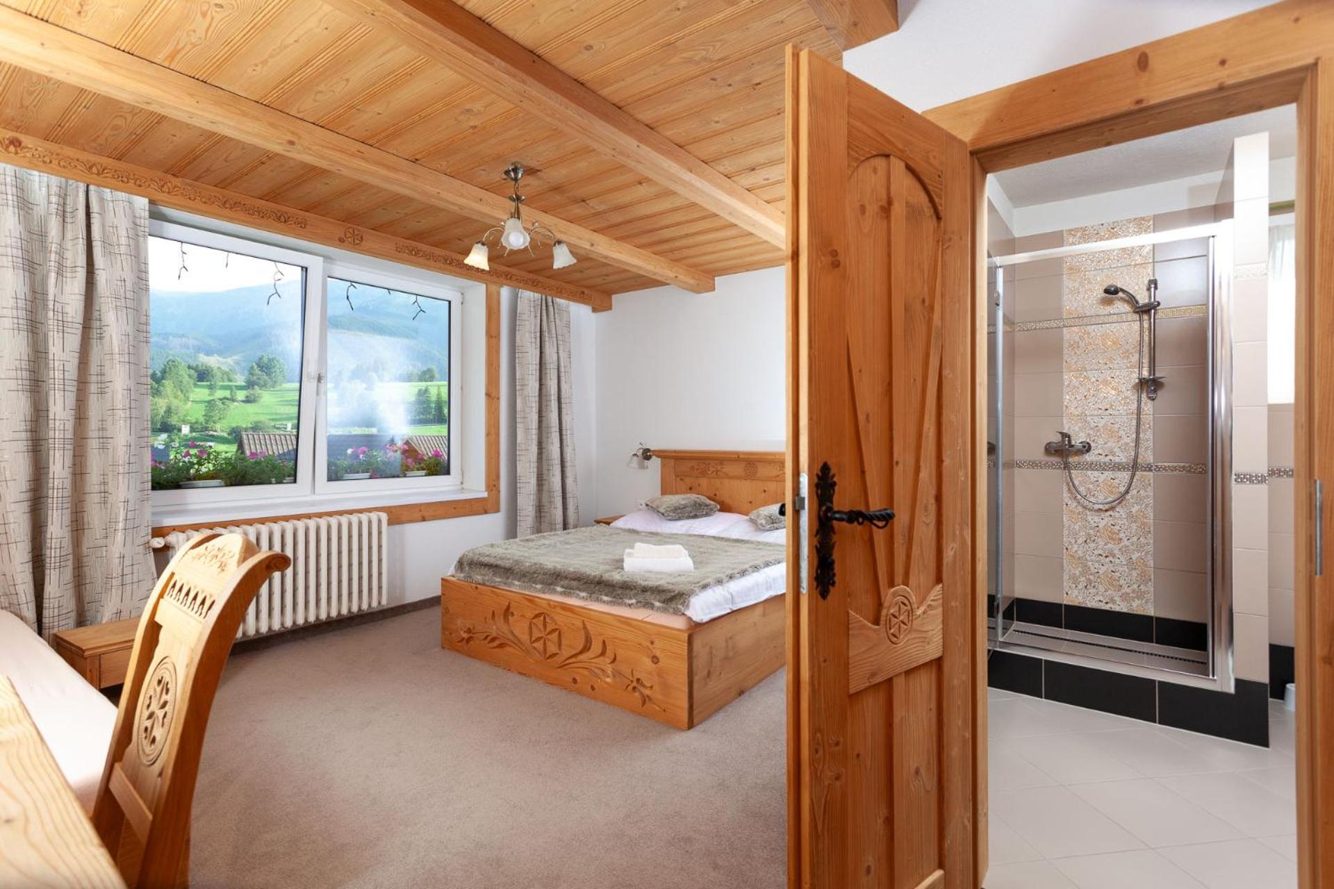 Deluxe Double Room - Photo 8