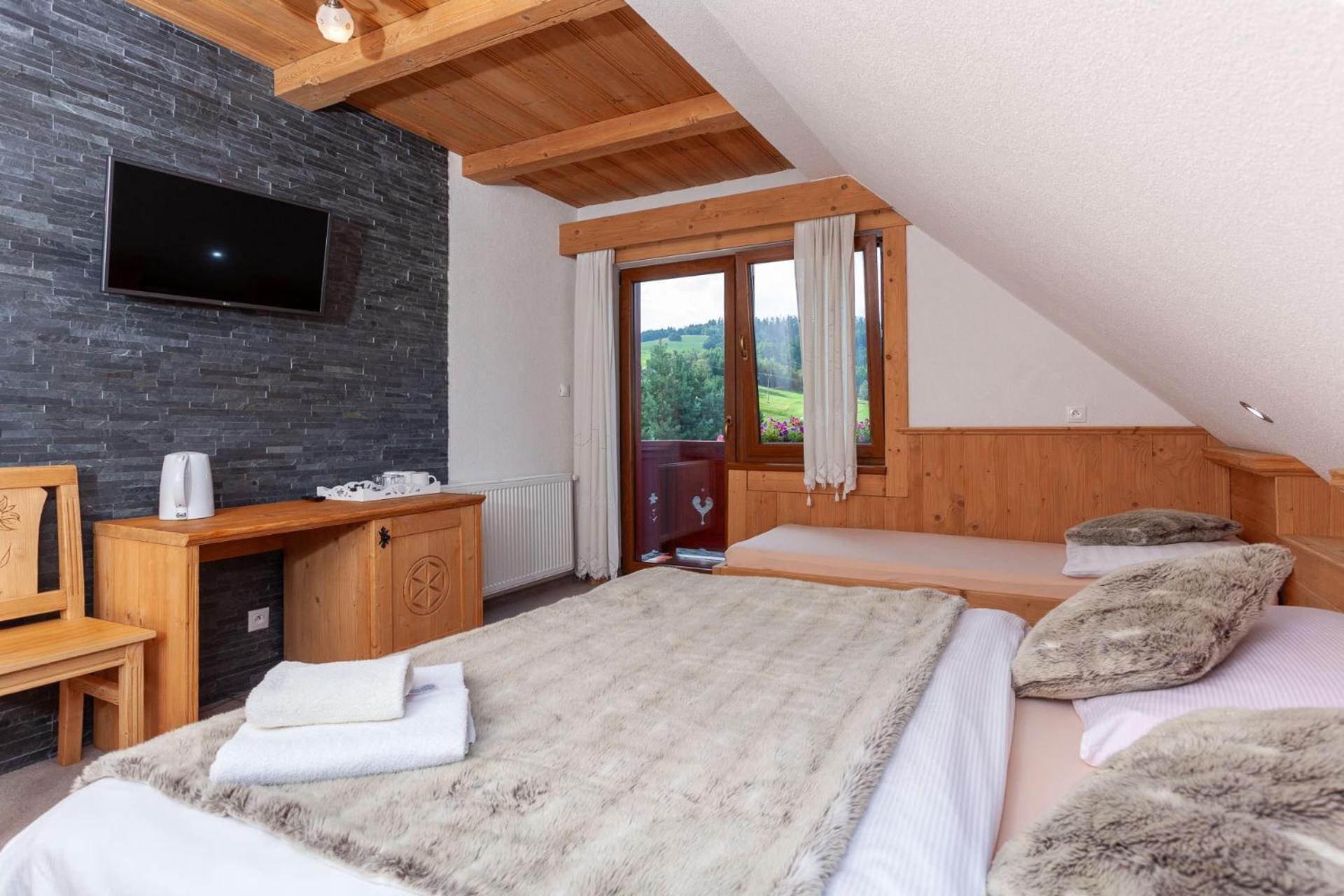 Deluxe Triple Room - Photo 2
