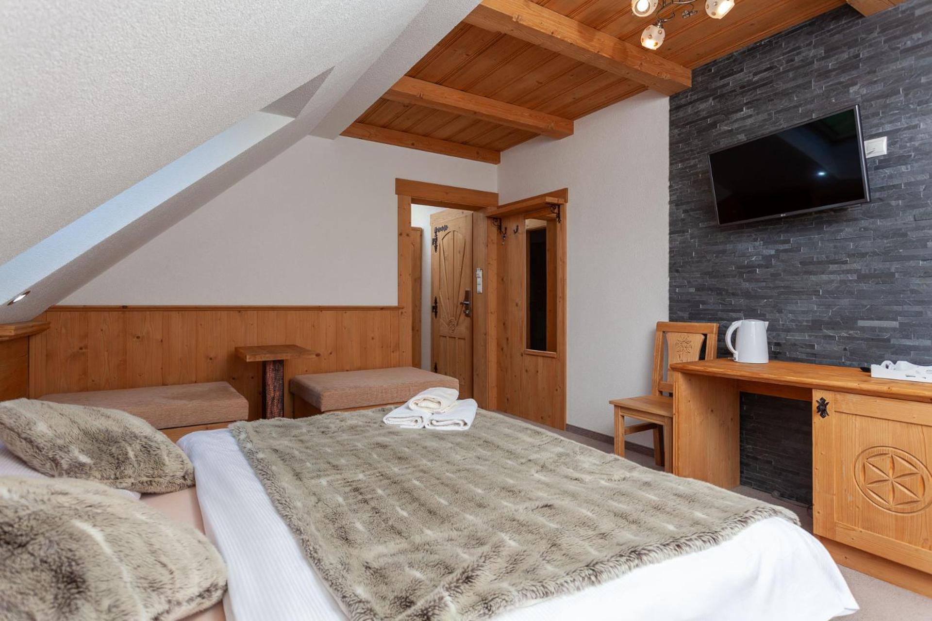 Deluxe Triple Room - Photo 3