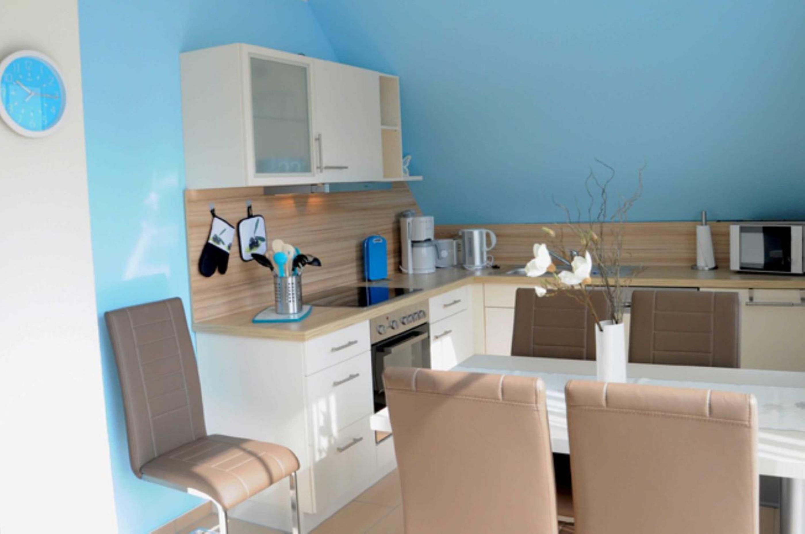Two-Bedroom Apartment with Balcony and Terrace photo 3