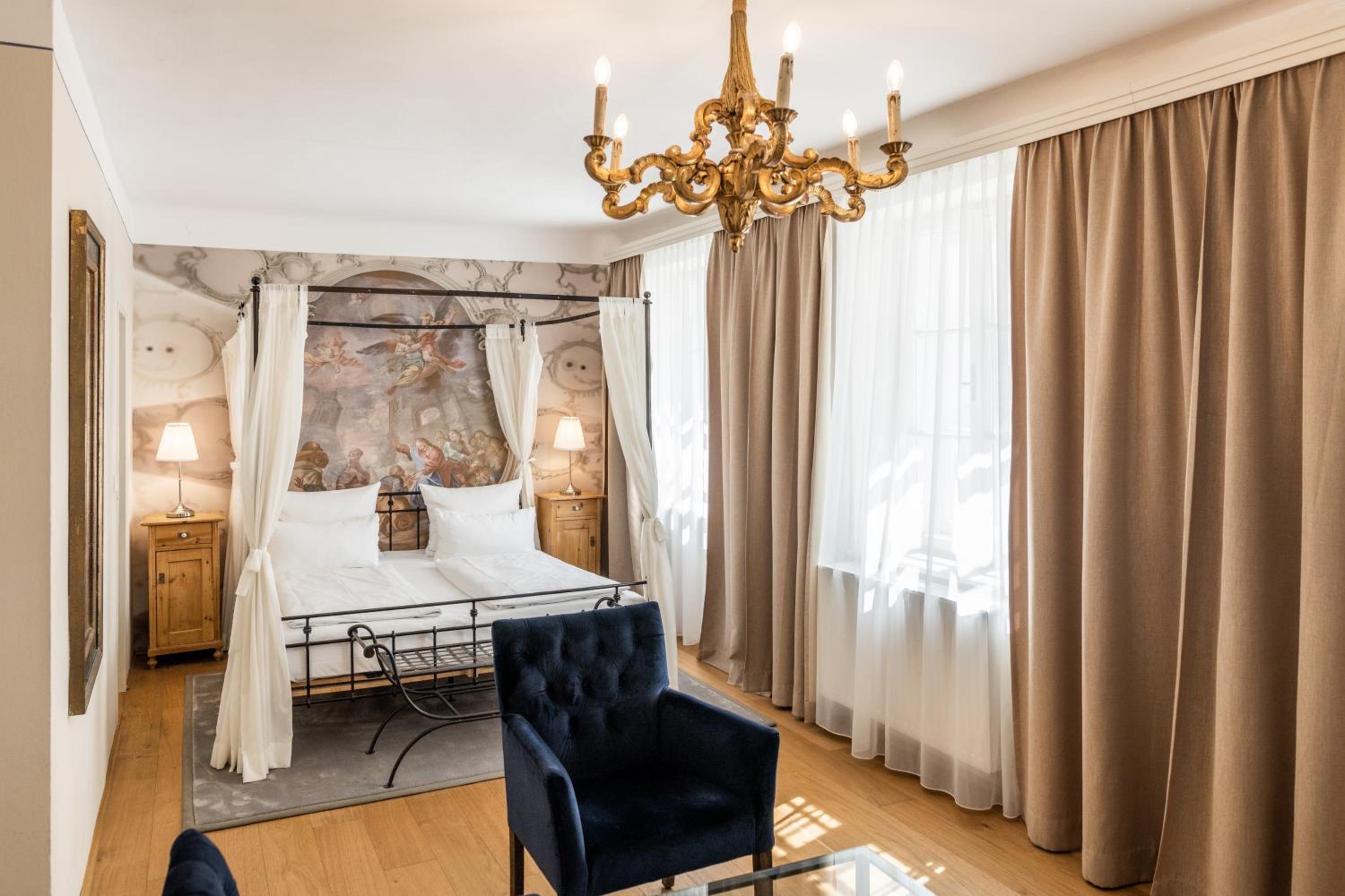 Junior Suite - Photo 2