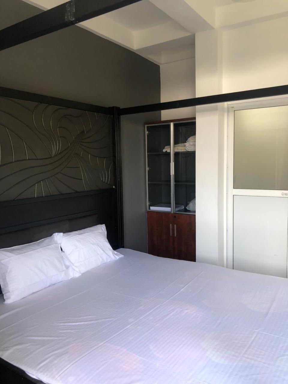 Double Room With Private Bathroom photo 3