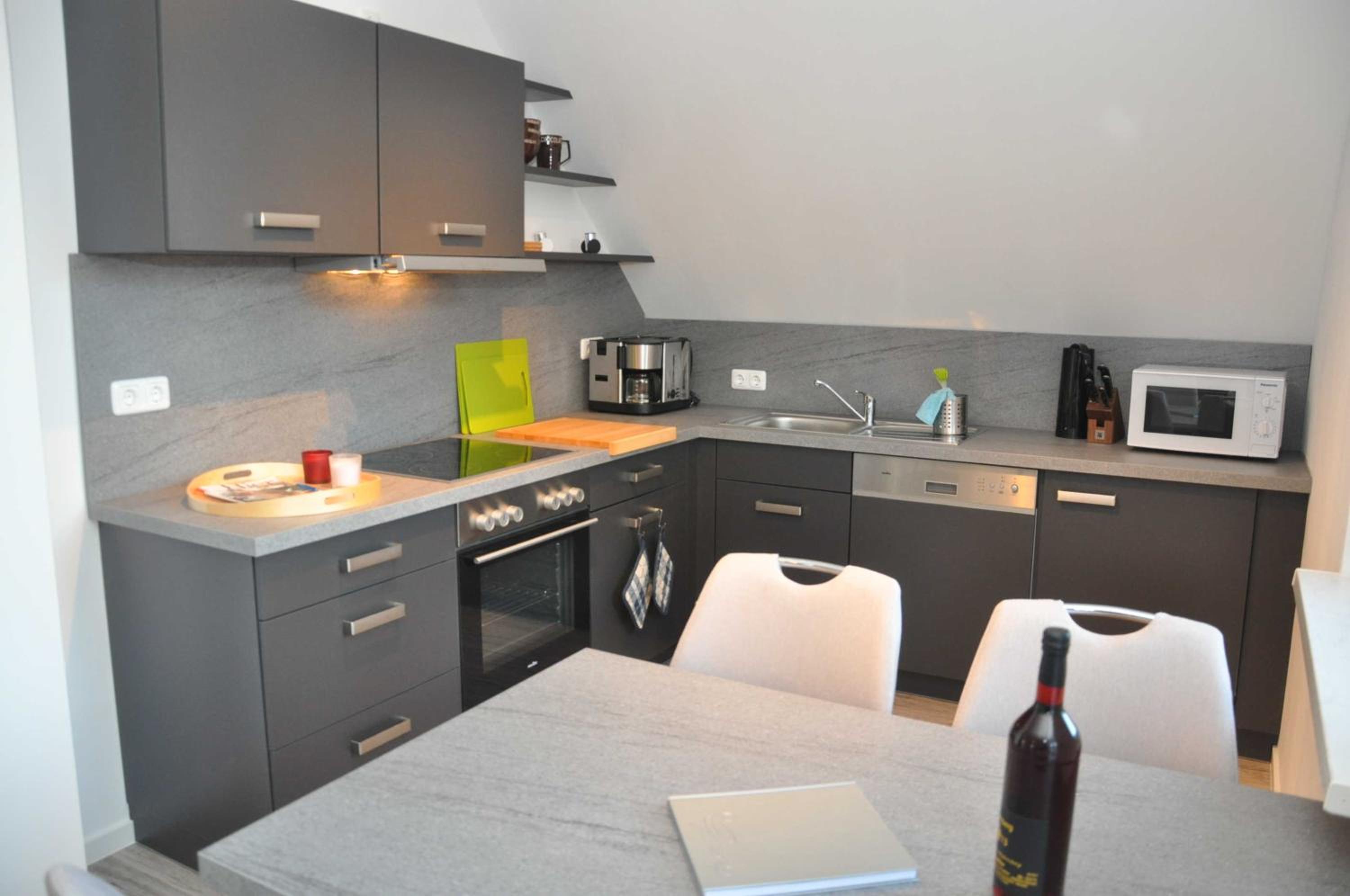 Two-Bedroom Apartment with Balcony and Terrace photo 3