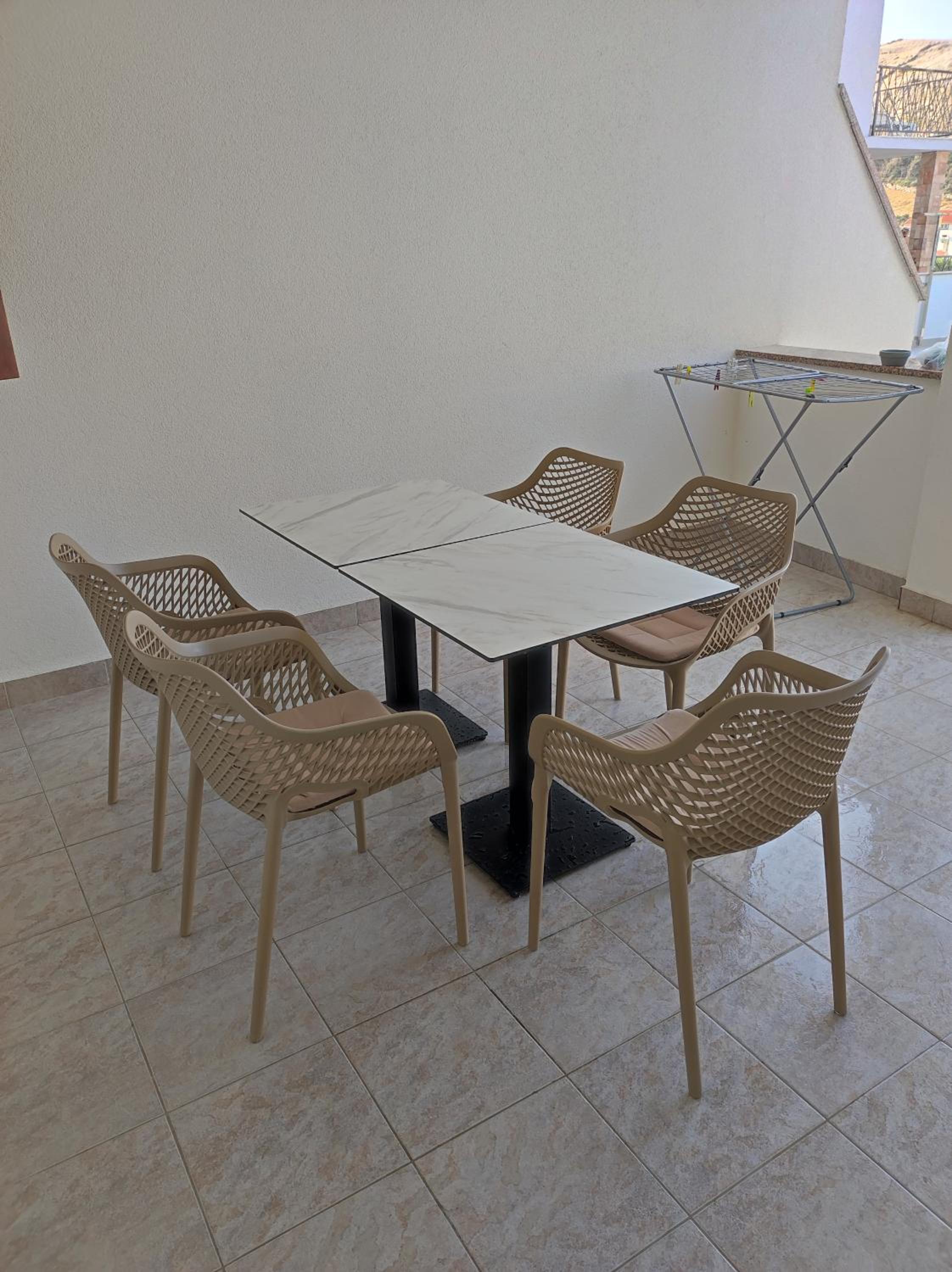 One-Bedroom Apartment with Sea View photo 3